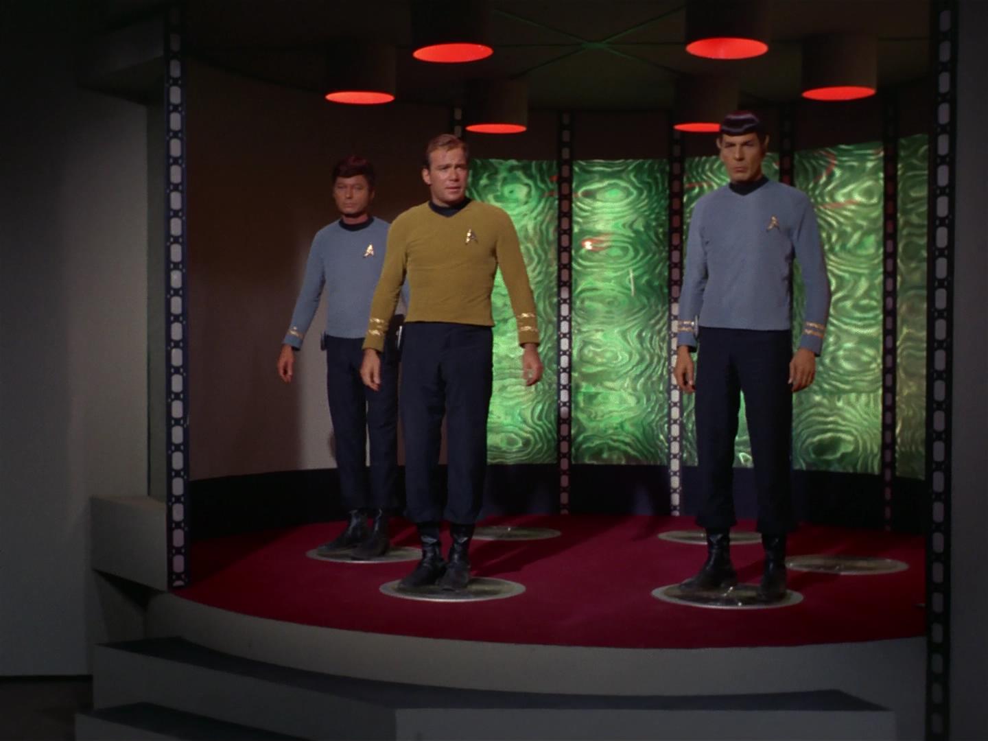 ariane179254_StarTrek_2x17_APieceOfTheAction_0178.jpg