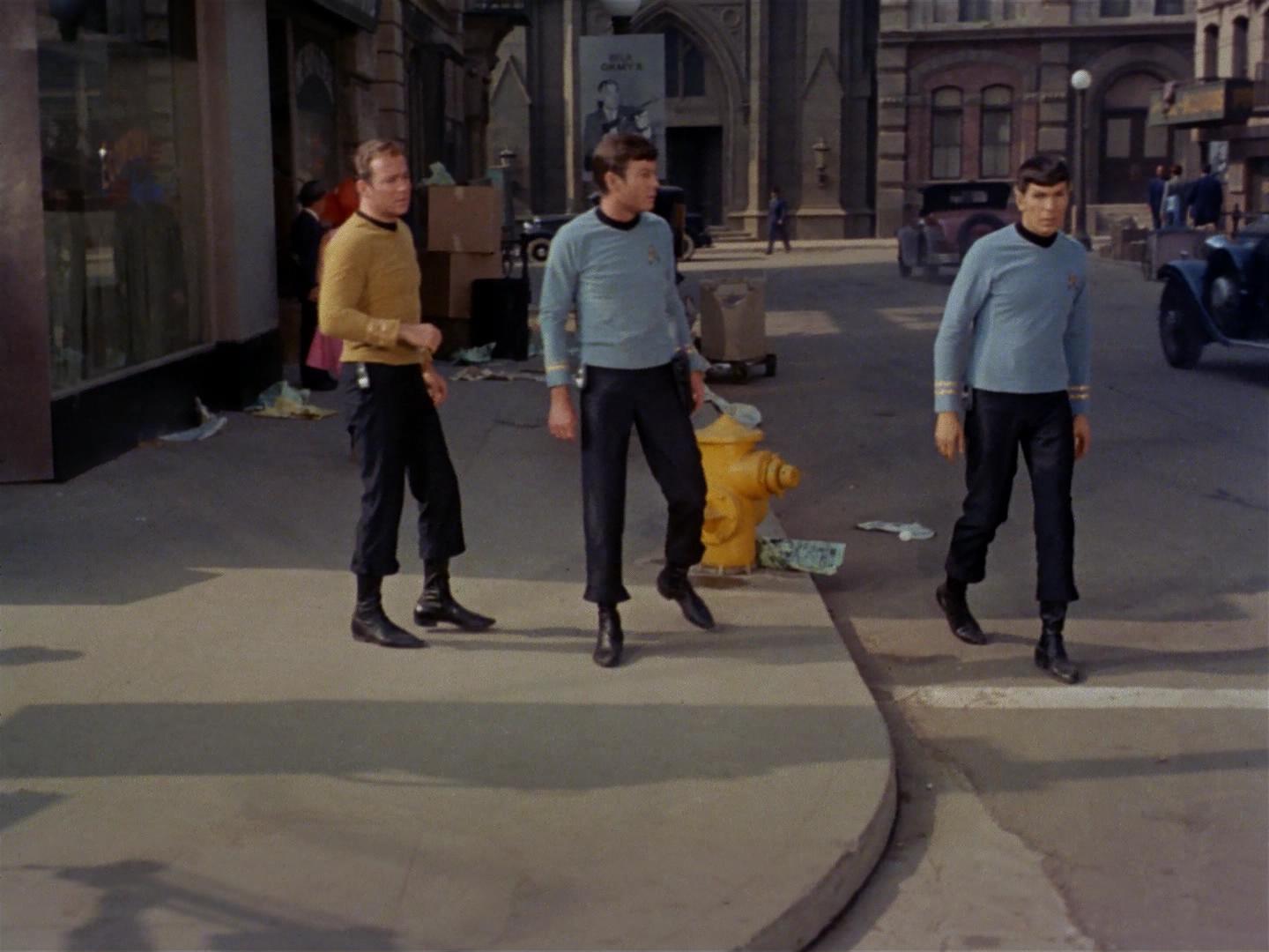 ariane179254_StarTrek_2x17_APieceOfTheAction_0198.jpg
