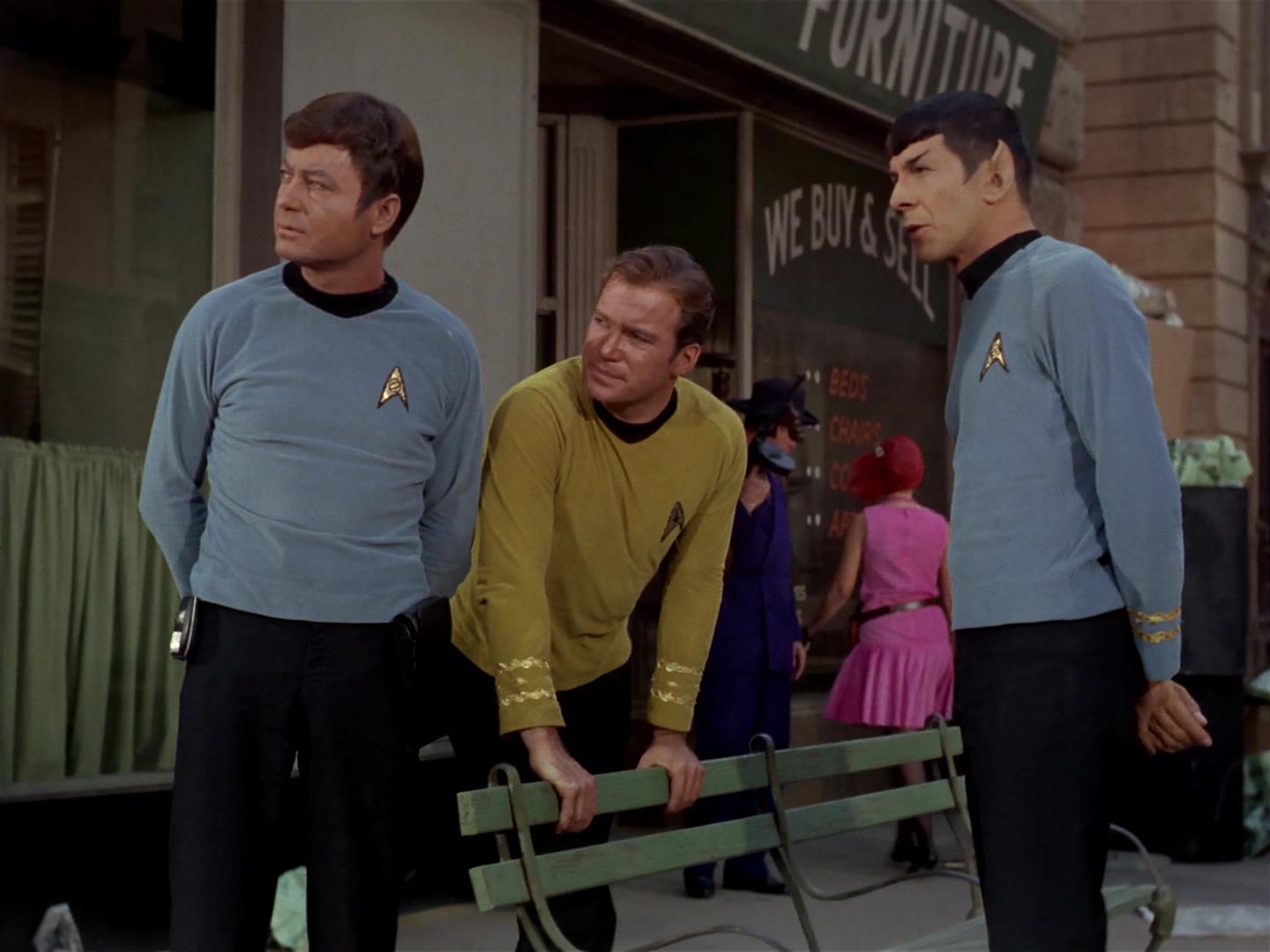 ariane179254_StarTrek_2x17_APieceOfTheAction_0221.jpg