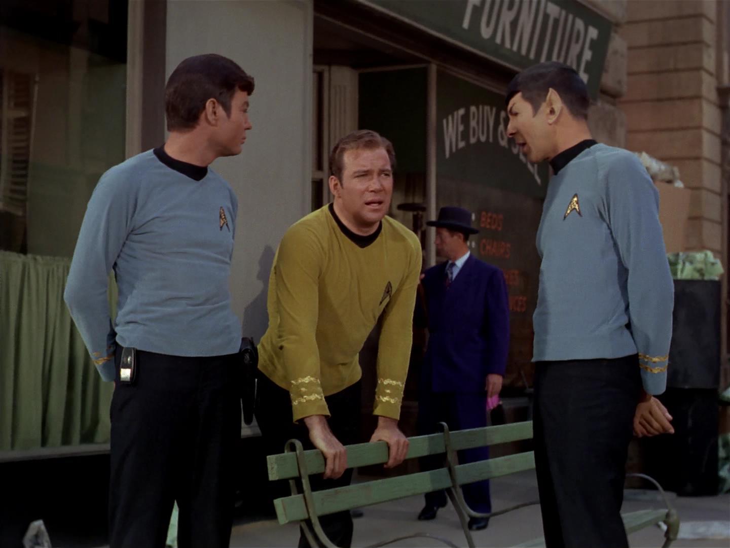 ariane179254_StarTrek_2x17_APieceOfTheAction_0223.jpg