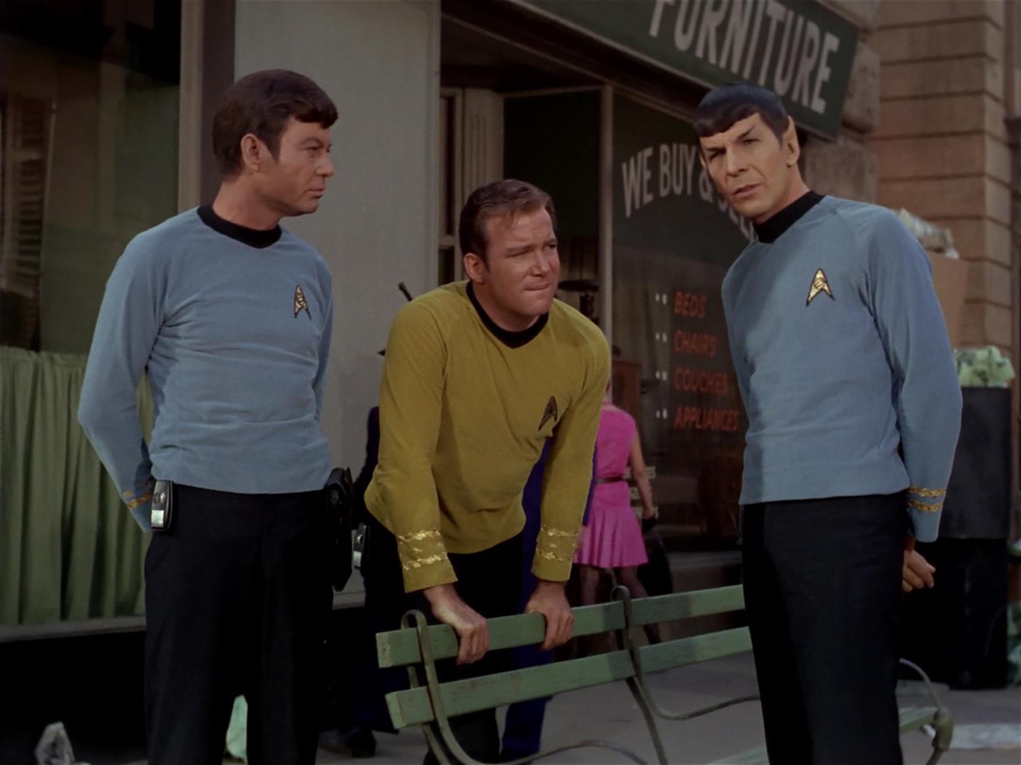 ariane179254_StarTrek_2x17_APieceOfTheAction_0225.jpg