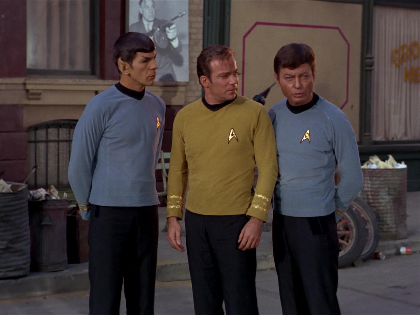 ariane179254_StarTrek_2x17_APieceOfTheAction_0372.jpg