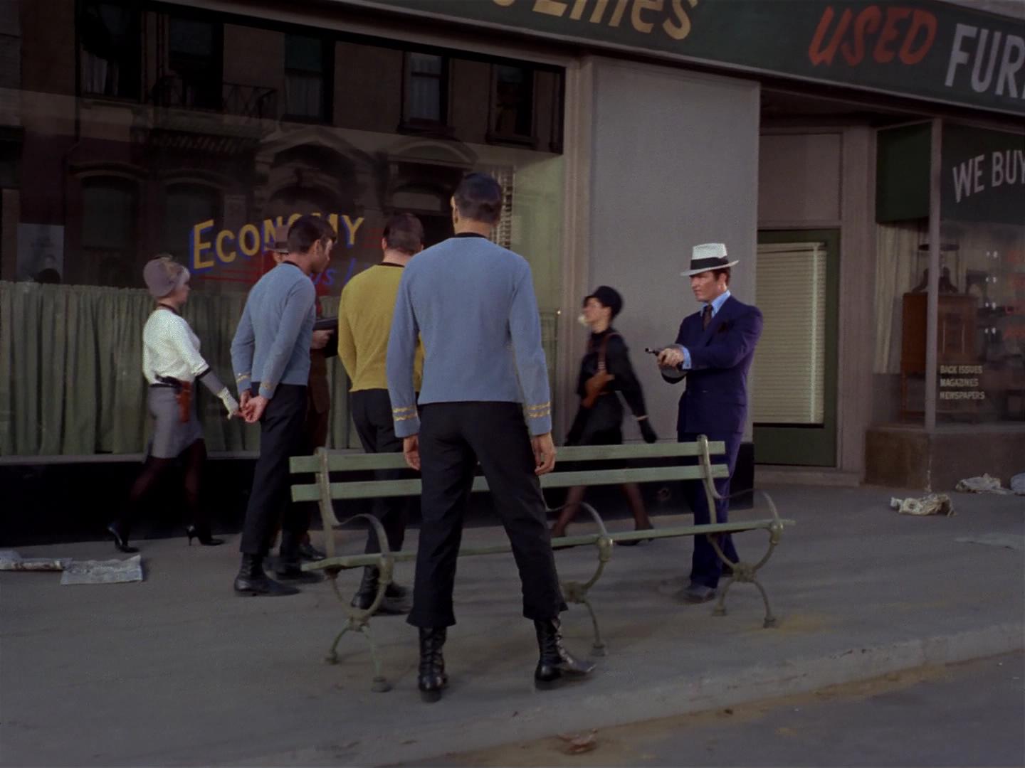 ariane179254_StarTrek_2x17_APieceOfTheAction_0377.jpg