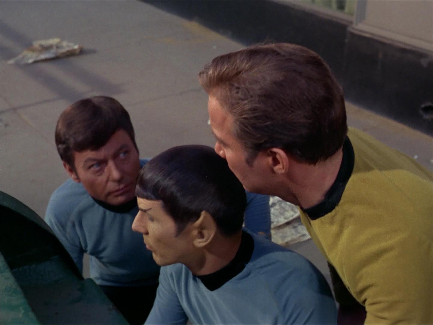 ariane179254_StarTrek_2x17_APieceOfTheAction_0391.jpg