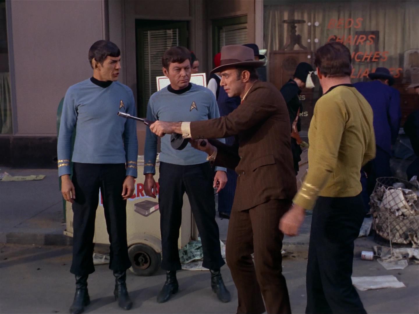 ariane179254_StarTrek_2x17_APieceOfTheAction_0406.jpg