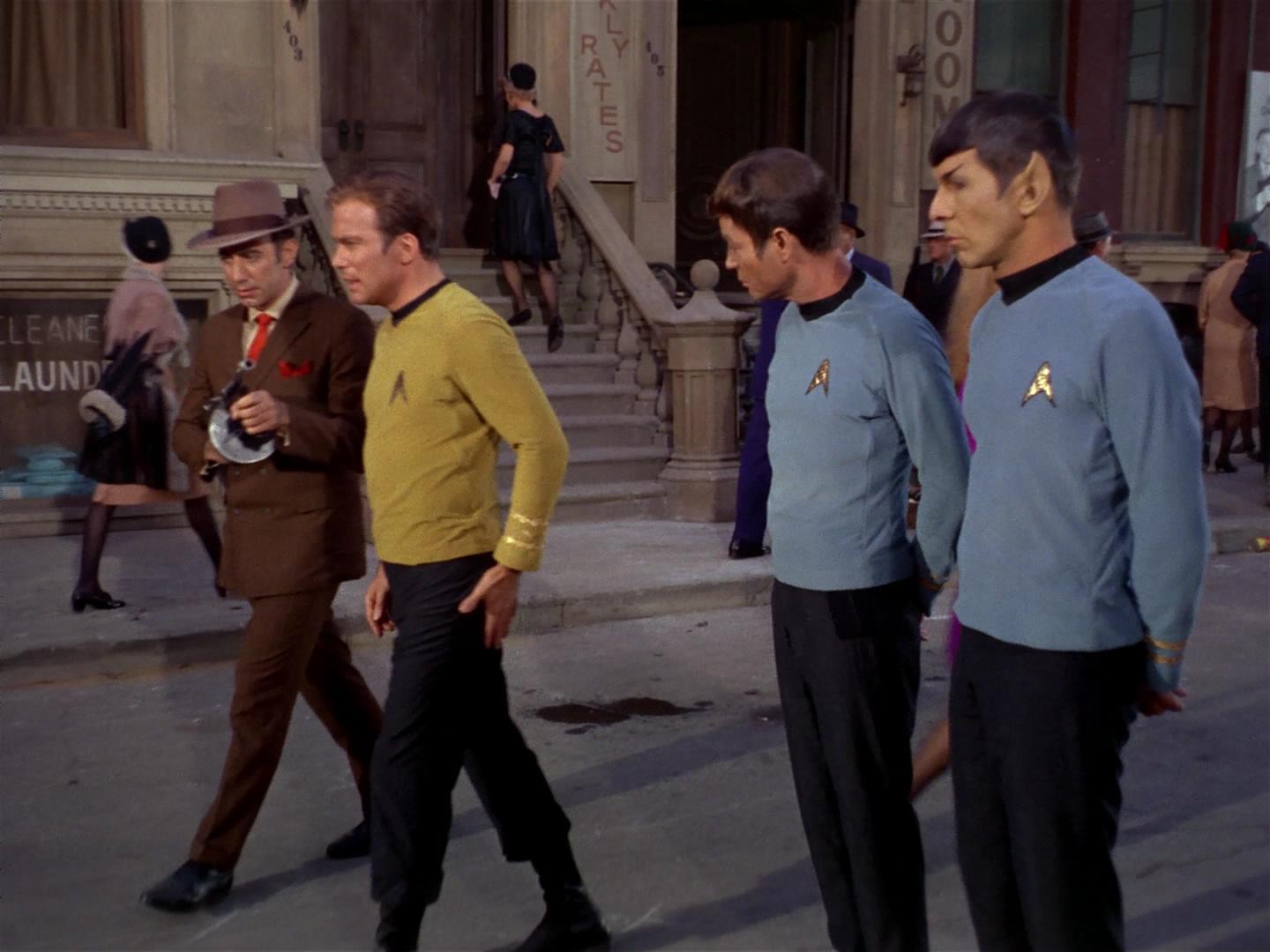 ariane179254_StarTrek_2x17_APieceOfTheAction_0456.jpg
