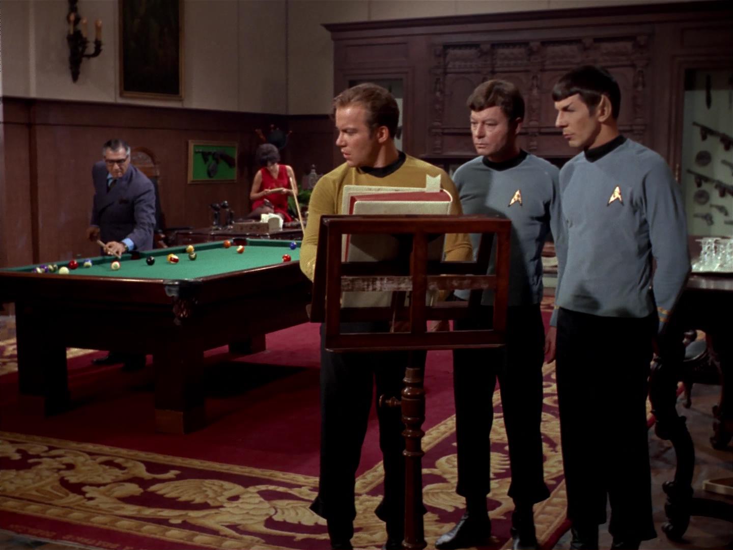 ariane179254_StarTrek_2x17_APieceOfTheAction_0619.jpg