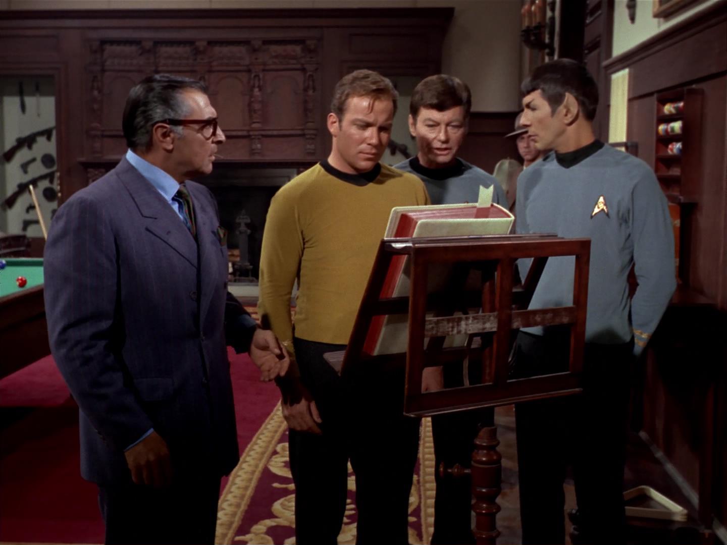 ariane179254_StarTrek_2x17_APieceOfTheAction_0637.jpg