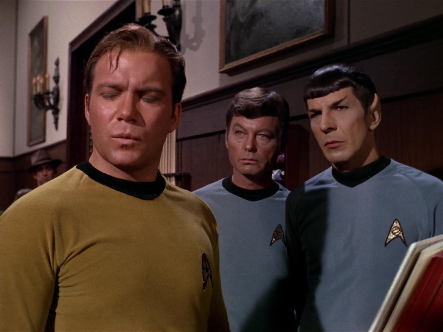 ariane179254_StarTrek_2x17_APieceOfTheAction_0659.jpg
