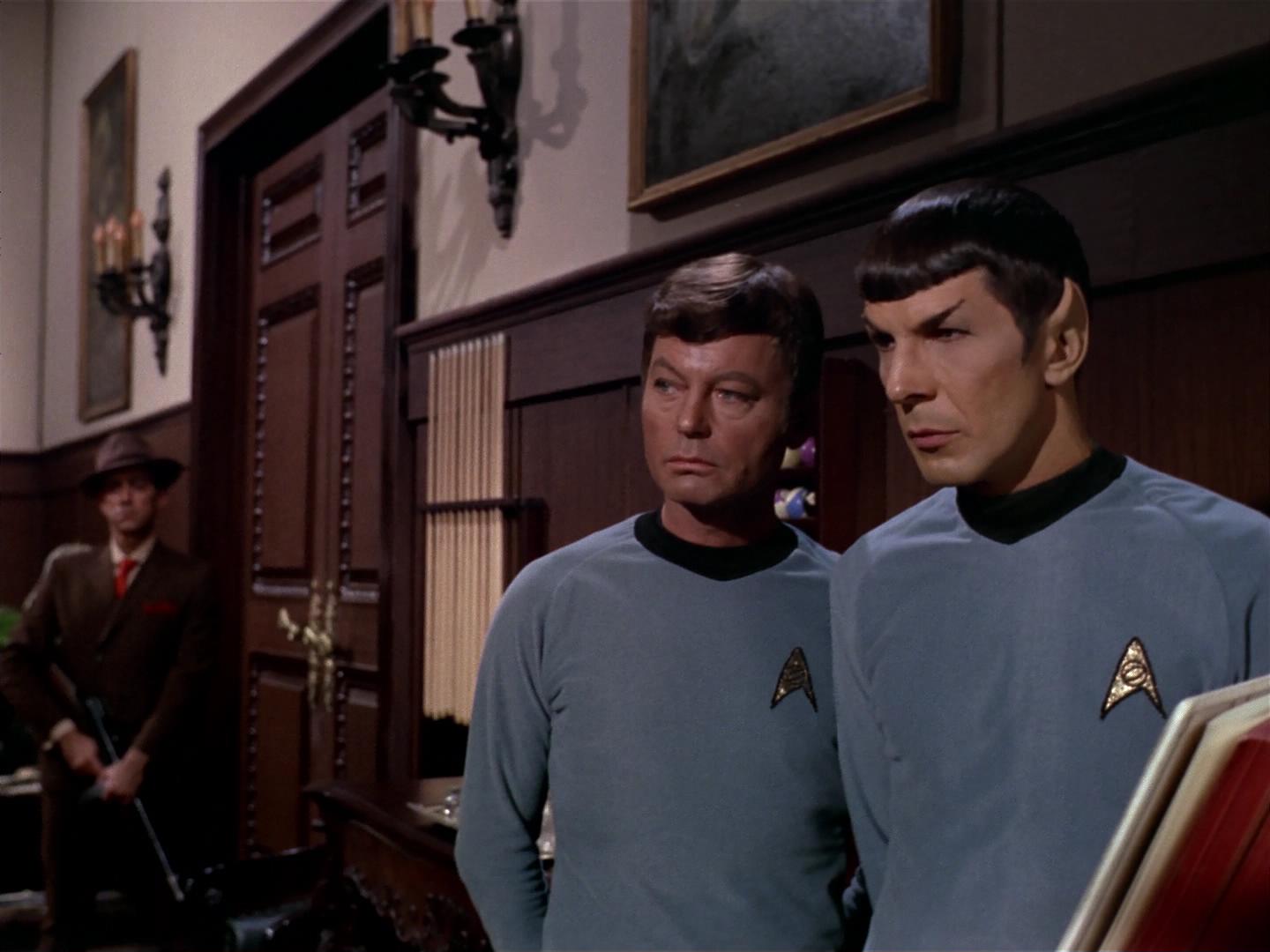 ariane179254_StarTrek_2x17_APieceOfTheAction_0669.jpg