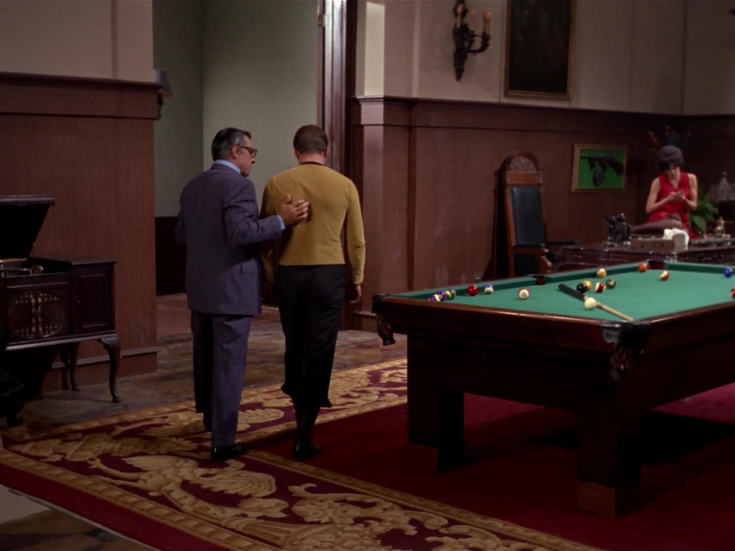 ariane179254_StarTrek_2x17_APieceOfTheAction_0671.jpg