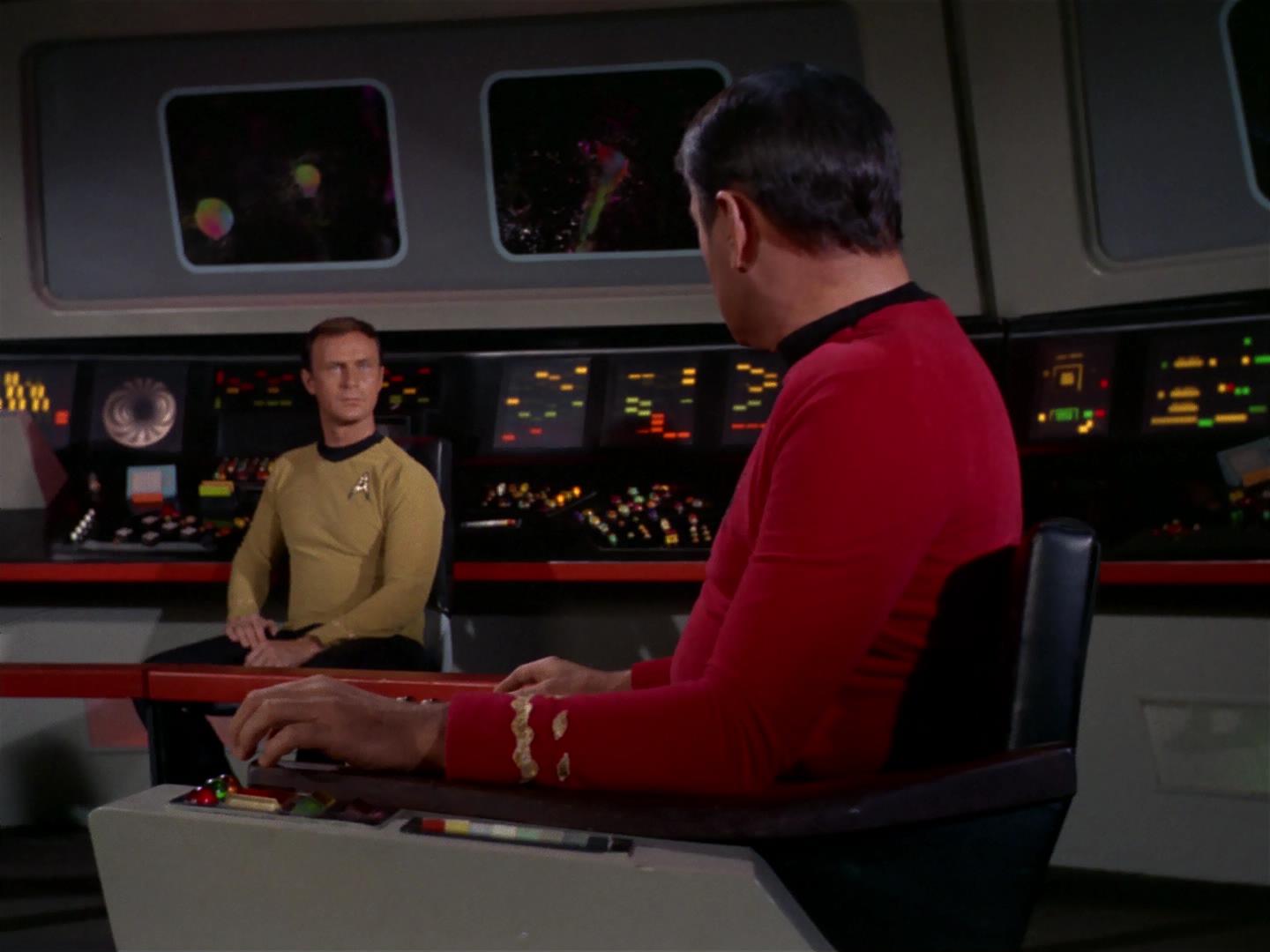 ariane179254_StarTrek_2x17_APieceOfTheAction_0825.jpg