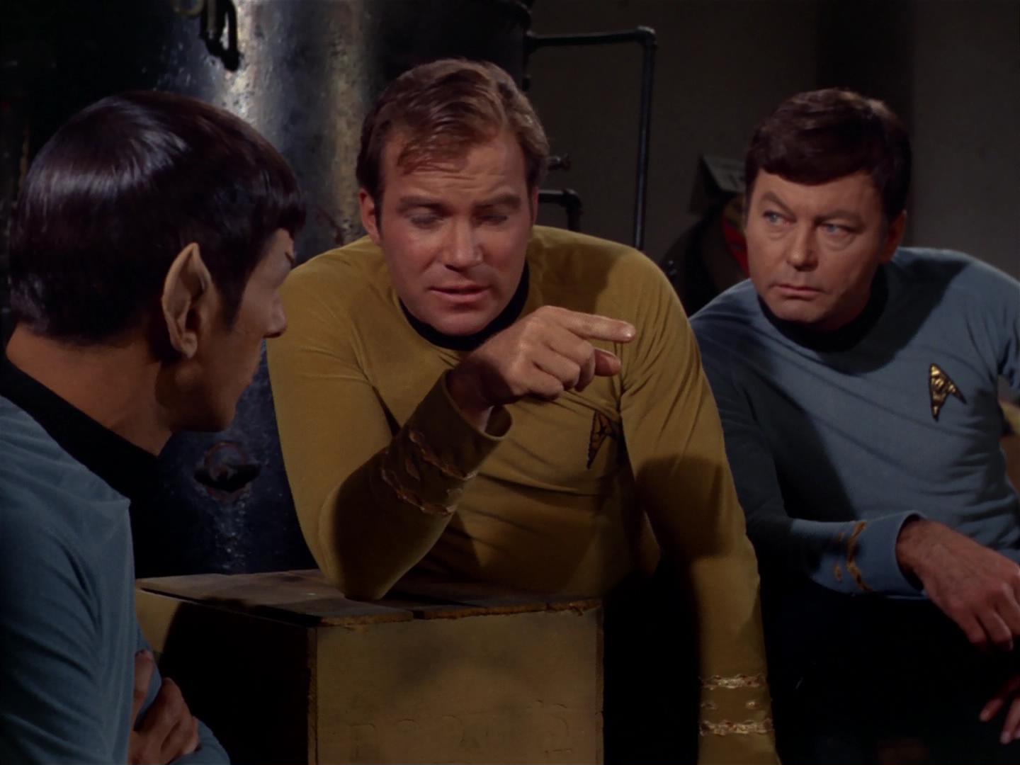 ariane179254_StarTrek_2x17_APieceOfTheAction_0916.jpg