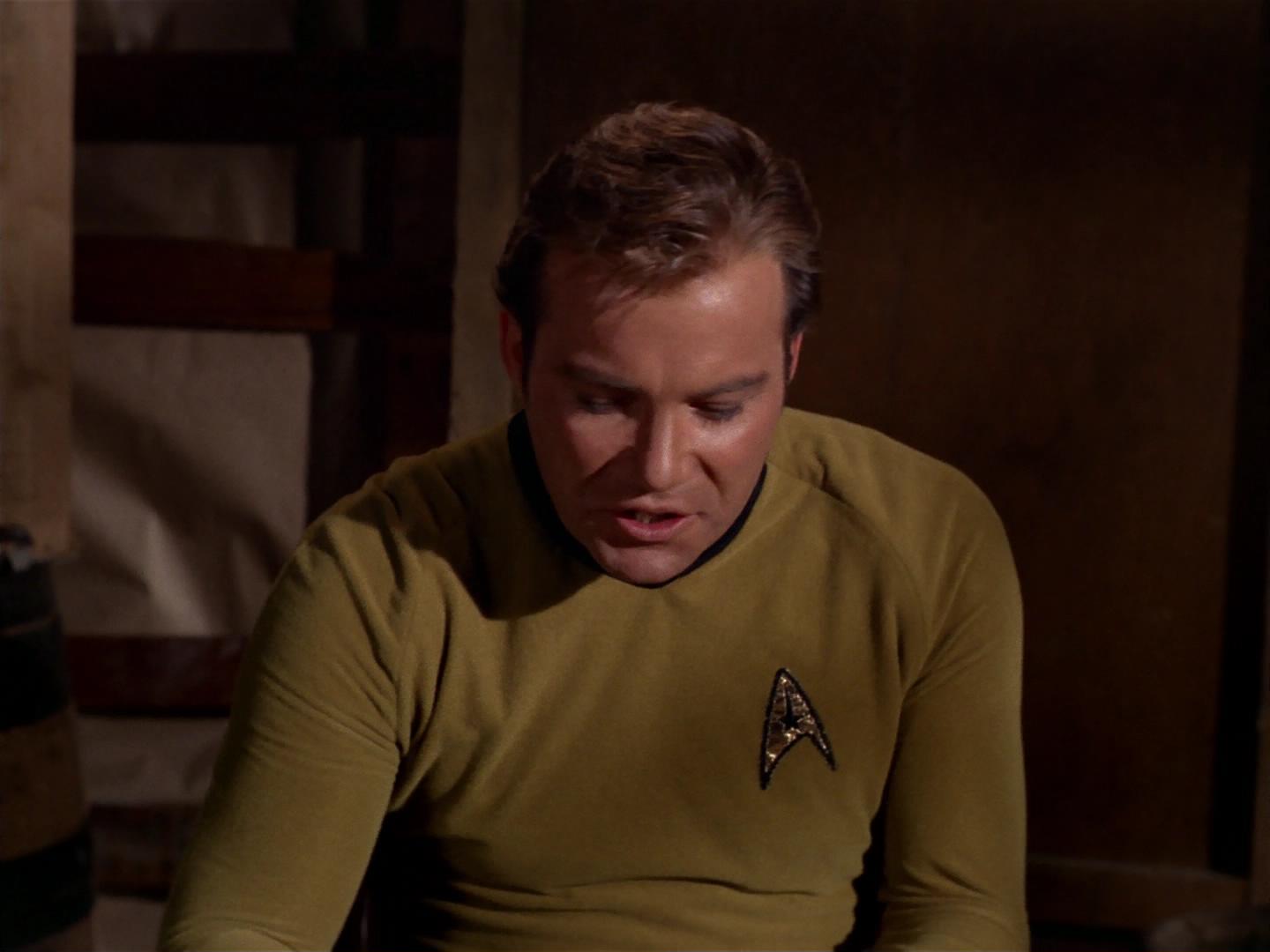ariane179254_StarTrek_2x17_APieceOfTheAction_1007.jpg