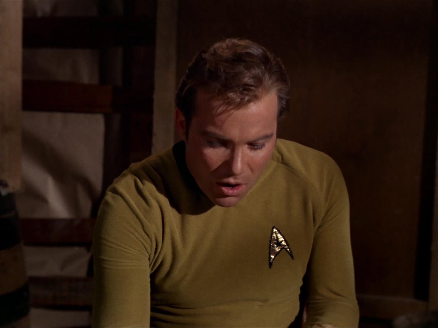 ariane179254_StarTrek_2x17_APieceOfTheAction_1013.jpg
