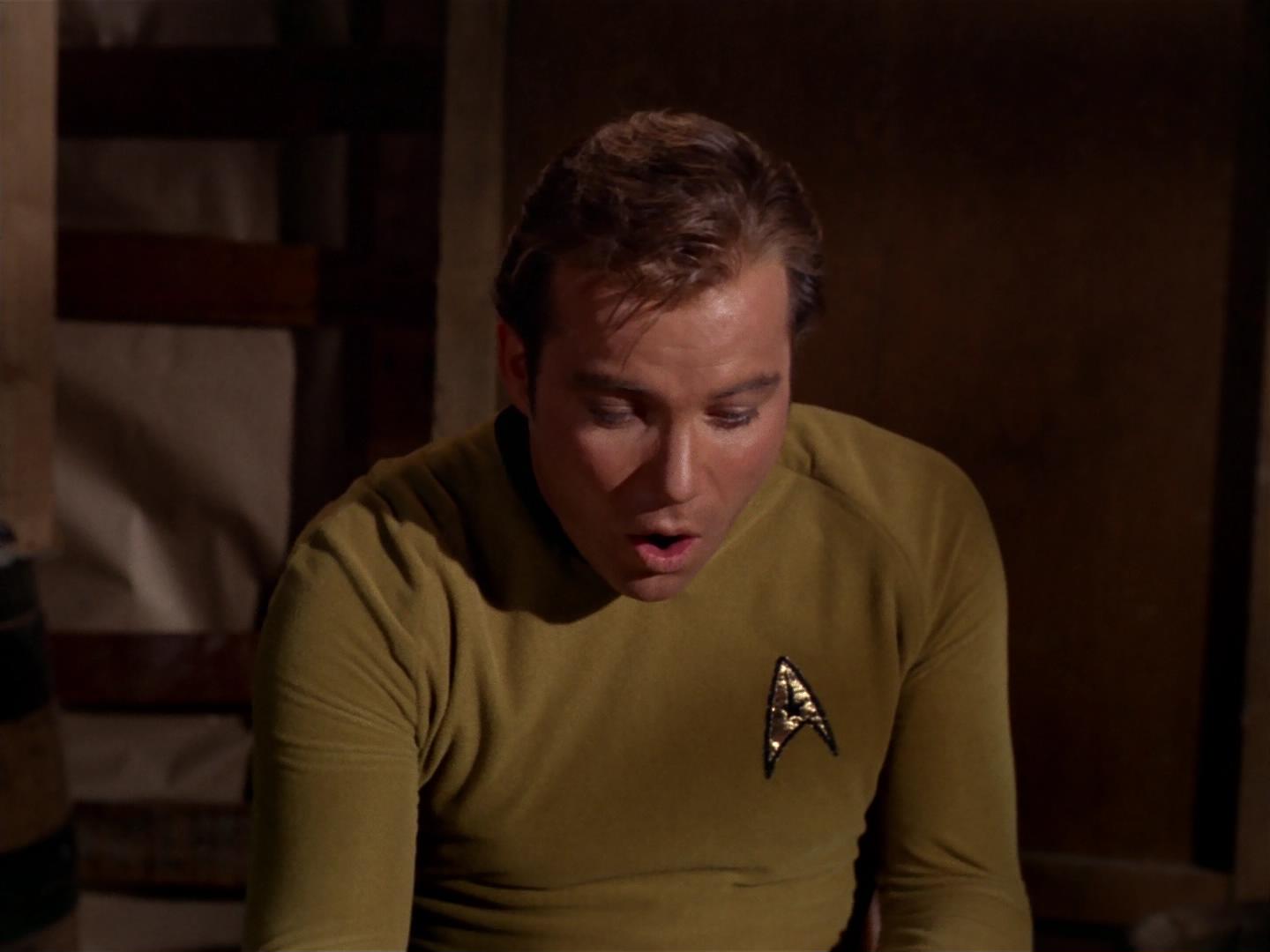 ariane179254_StarTrek_2x17_APieceOfTheAction_1014.jpg