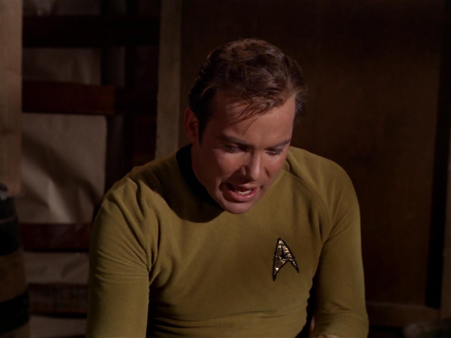 ariane179254_StarTrek_2x17_APieceOfTheAction_1039.jpg