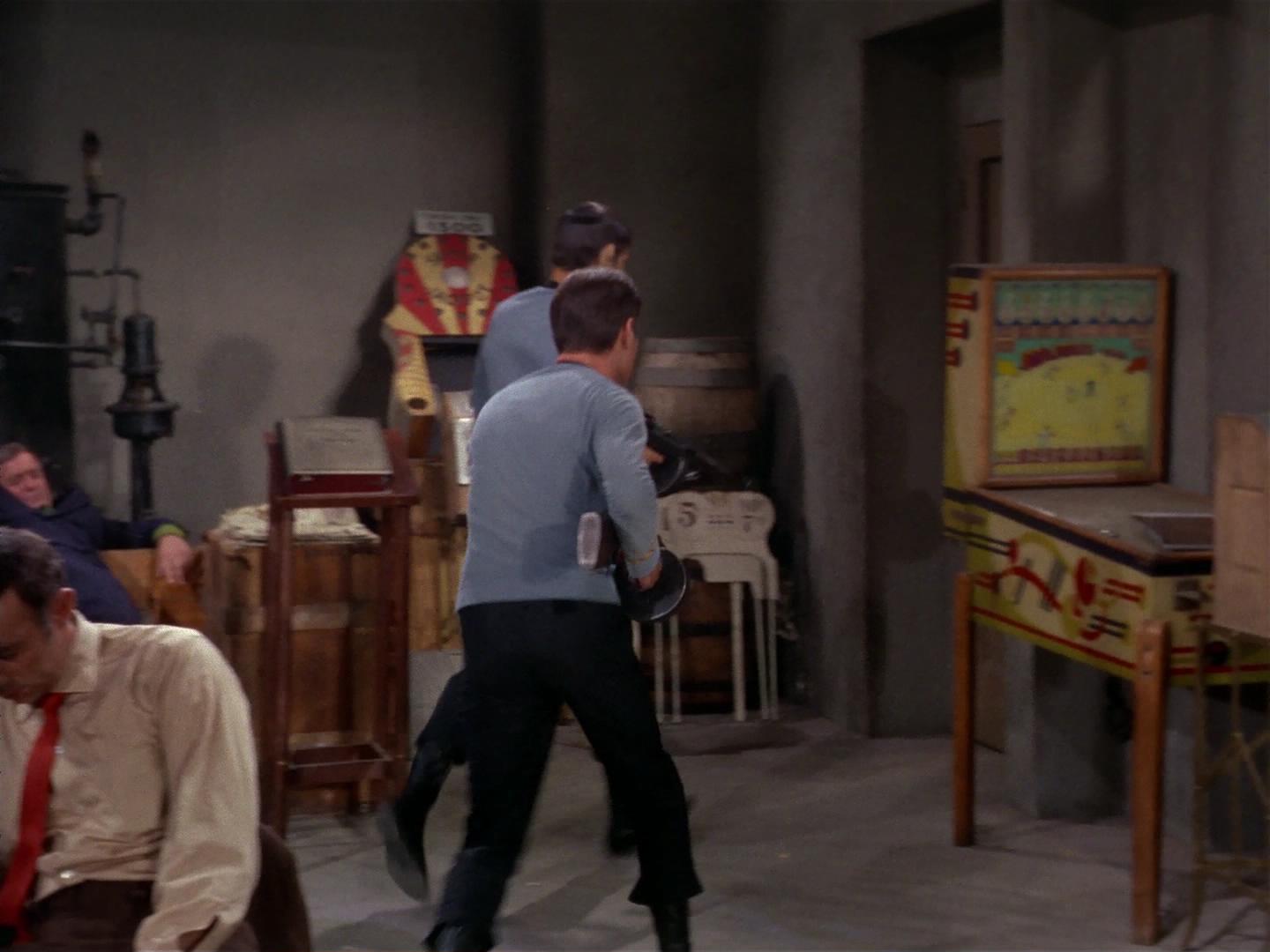 ariane179254_StarTrek_2x17_APieceOfTheAction_1114.jpg