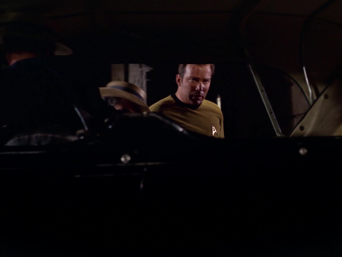 ariane179254_StarTrek_2x17_APieceOfTheAction_1145.jpg