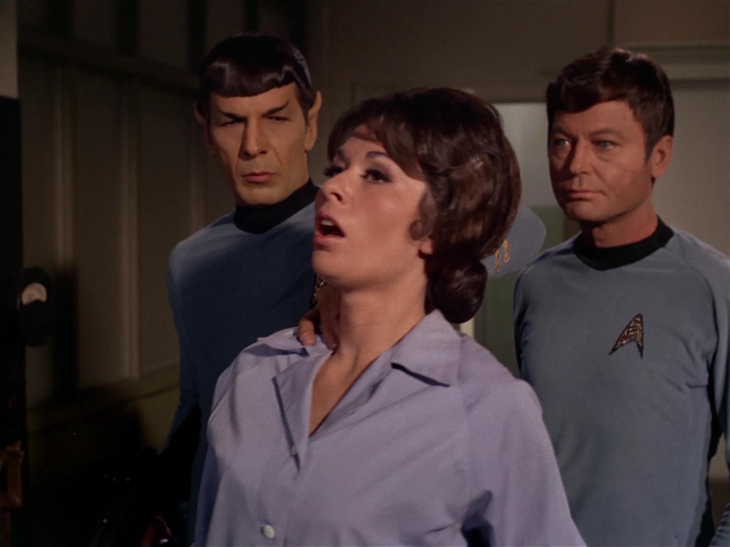ariane179254_StarTrek_2x17_APieceOfTheAction_1164.jpg