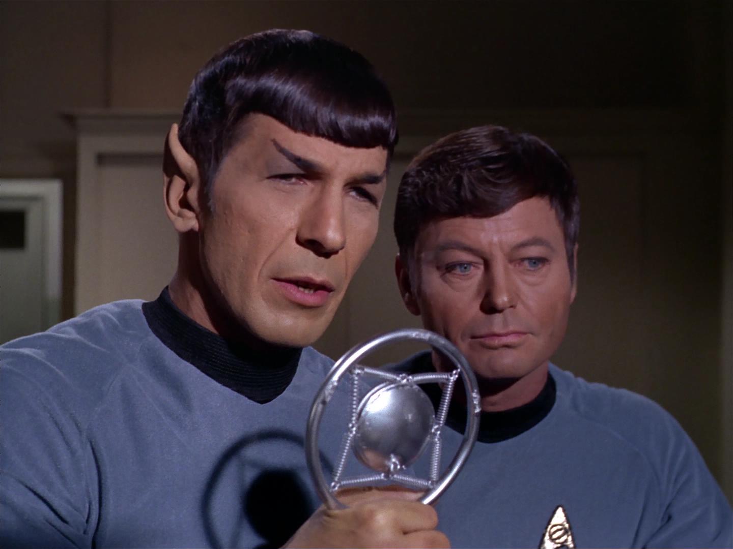 ariane179254_StarTrek_2x17_APieceOfTheAction_1222.jpg