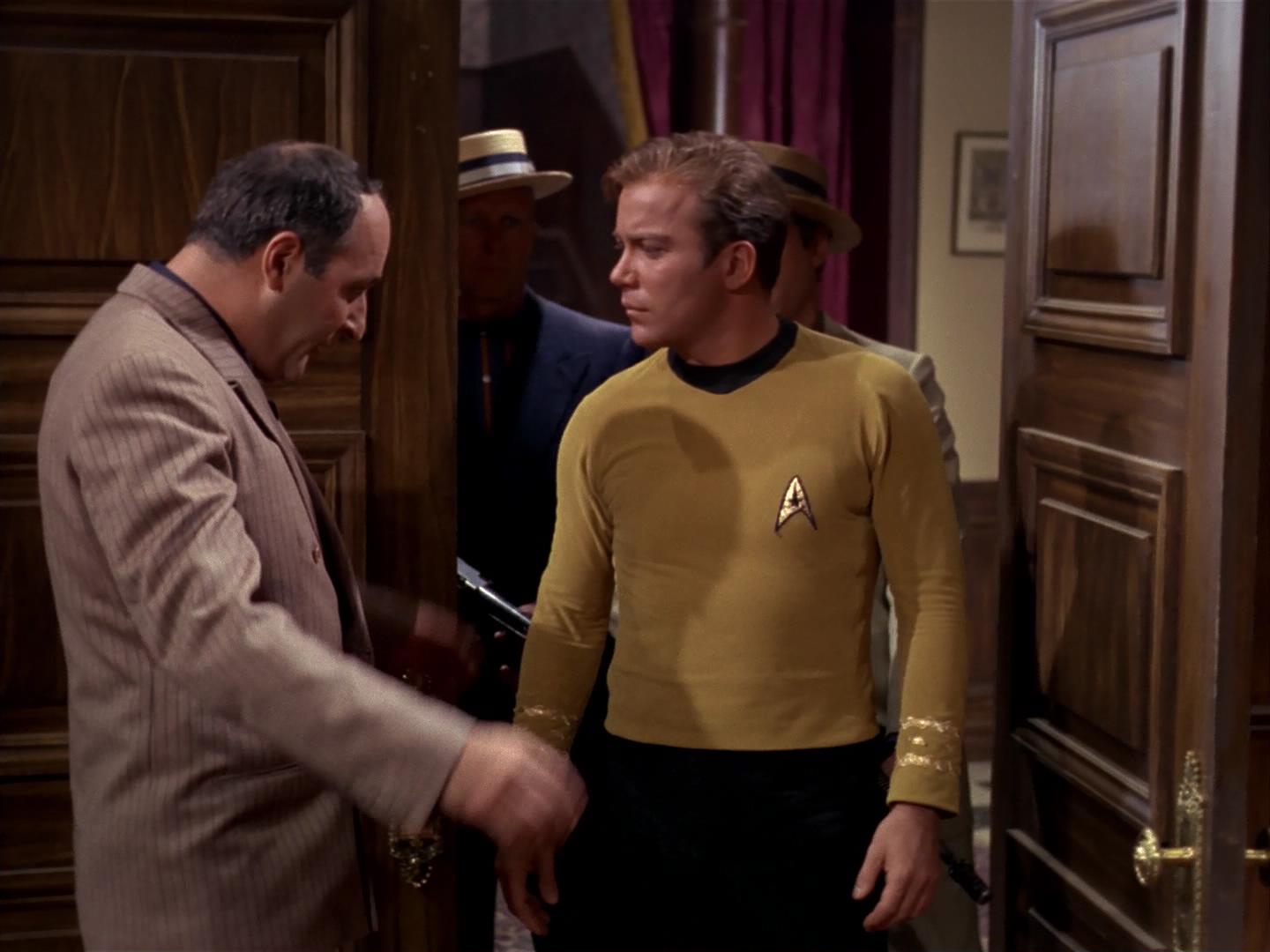 ariane179254_StarTrek_2x17_APieceOfTheAction_1261.jpg