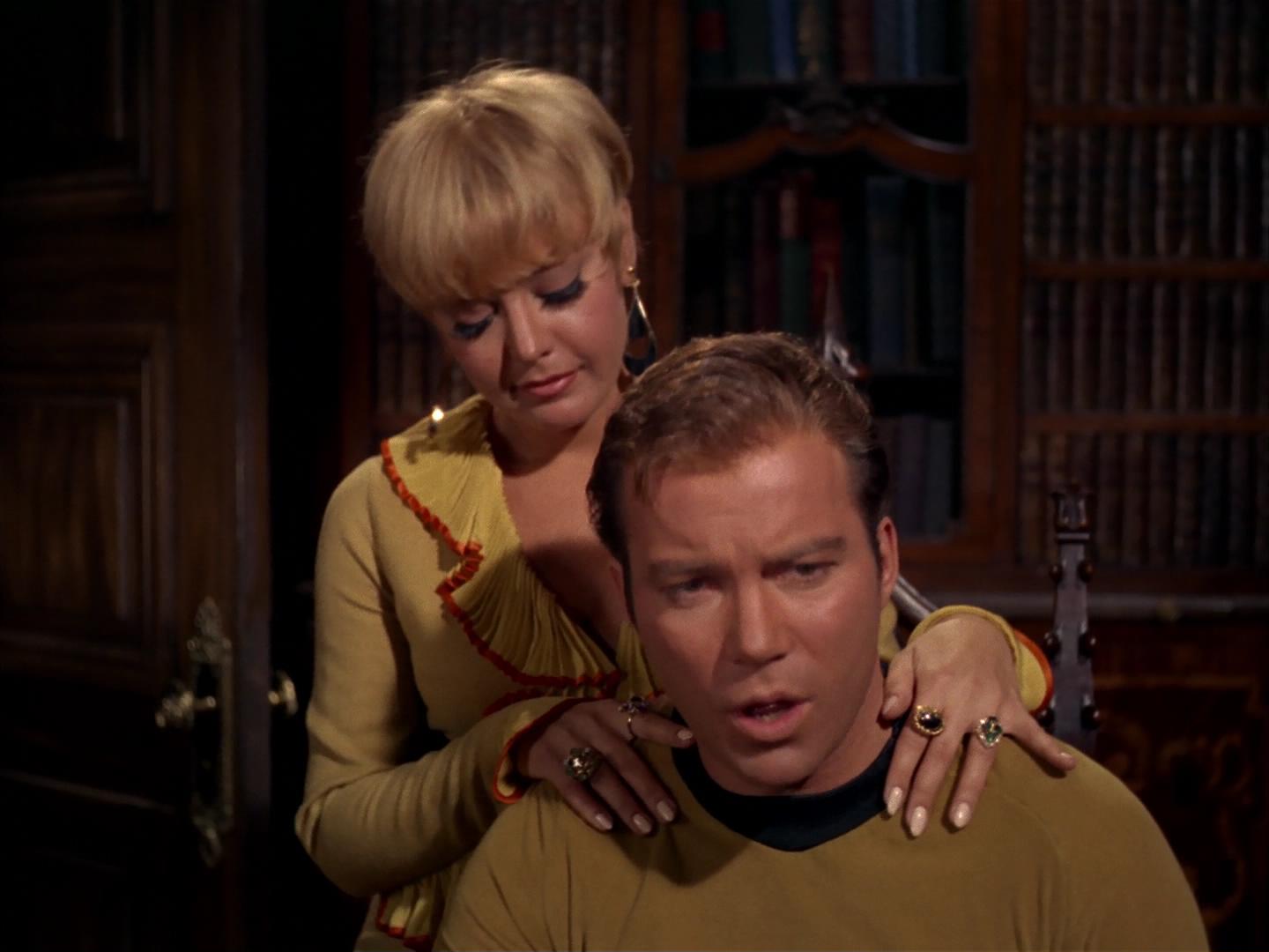 ariane179254_StarTrek_2x17_APieceOfTheAction_1321.jpg