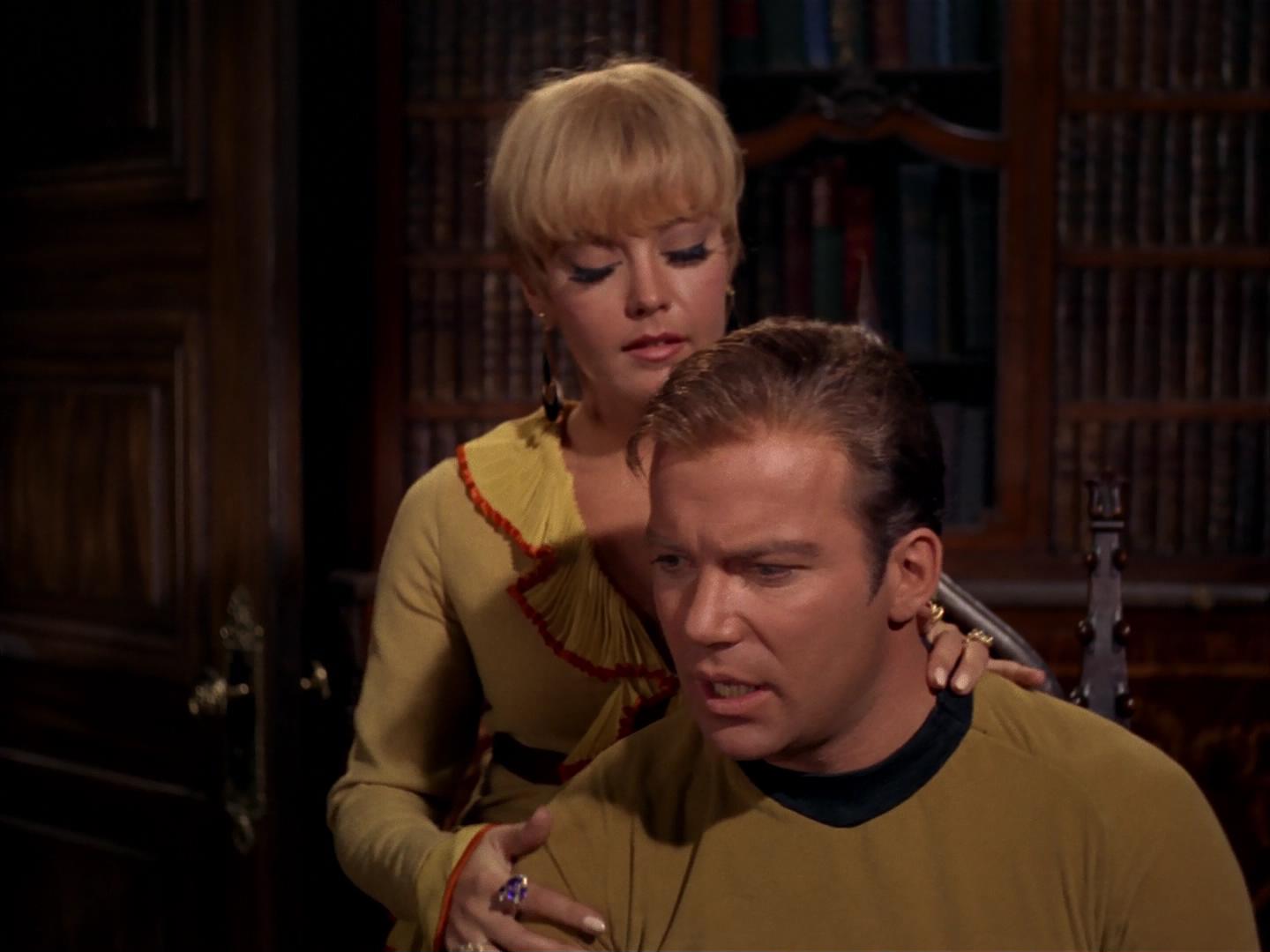ariane179254_StarTrek_2x17_APieceOfTheAction_1325.jpg