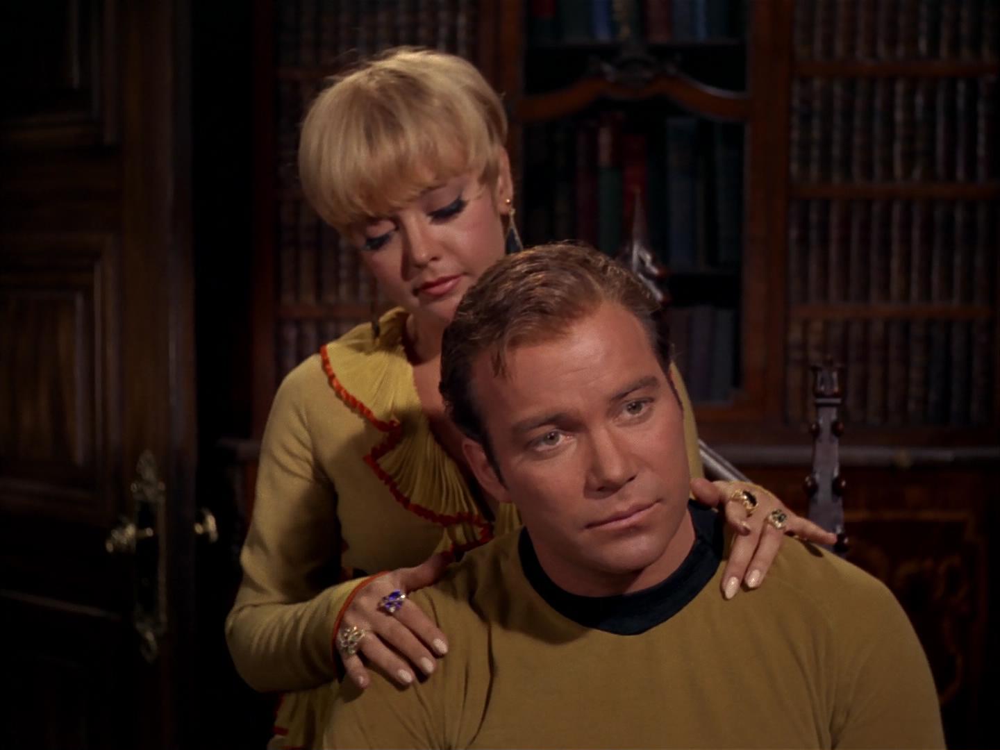 ariane179254_StarTrek_2x17_APieceOfTheAction_1339.jpg