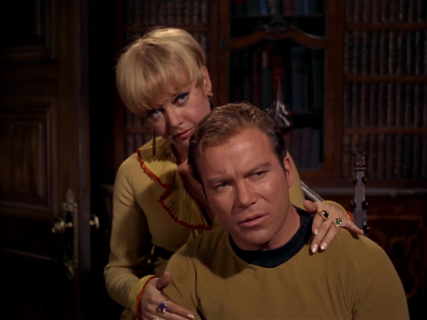 ariane179254_StarTrek_2x17_APieceOfTheAction_1355.jpg
