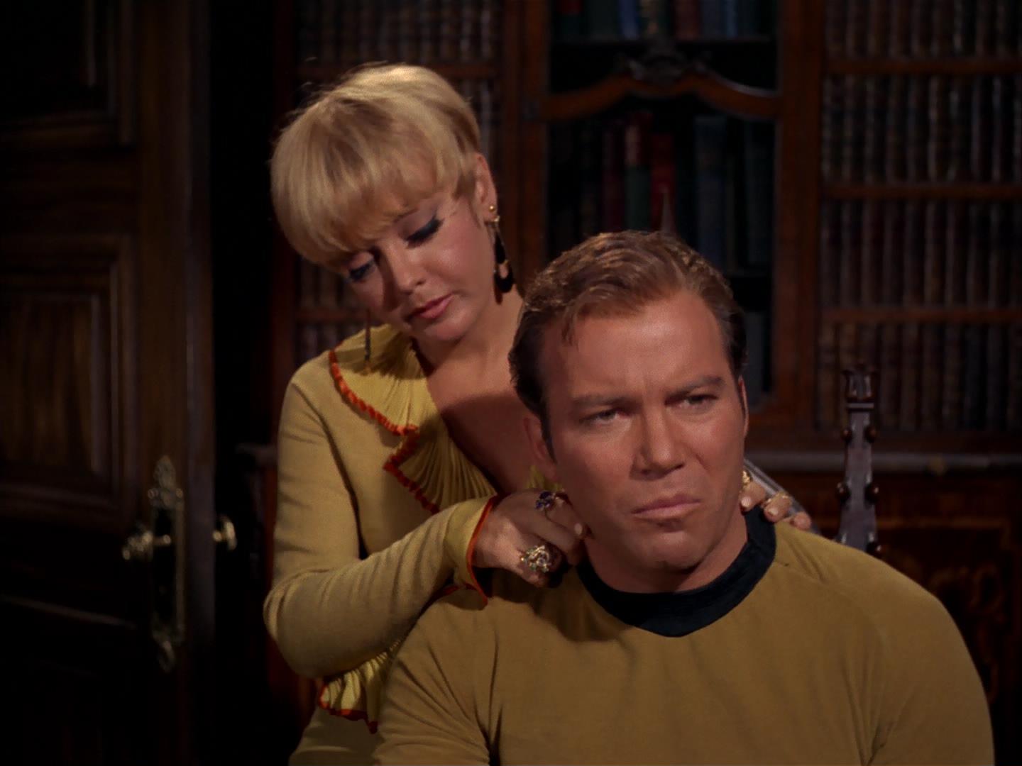ariane179254_StarTrek_2x17_APieceOfTheAction_1363.jpg