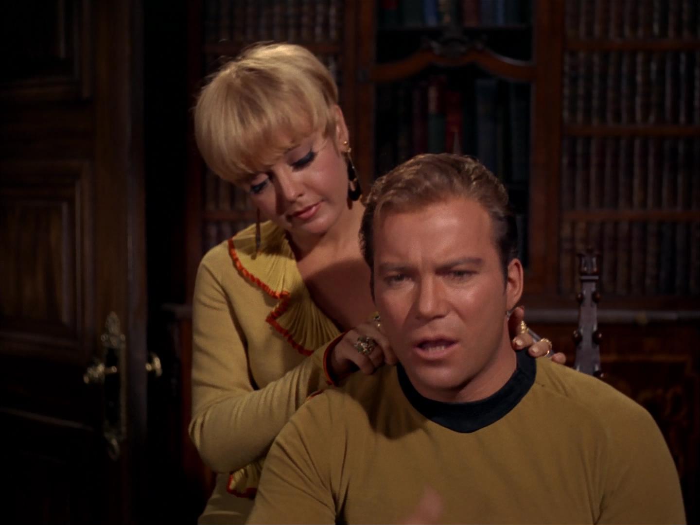ariane179254_StarTrek_2x17_APieceOfTheAction_1364.jpg