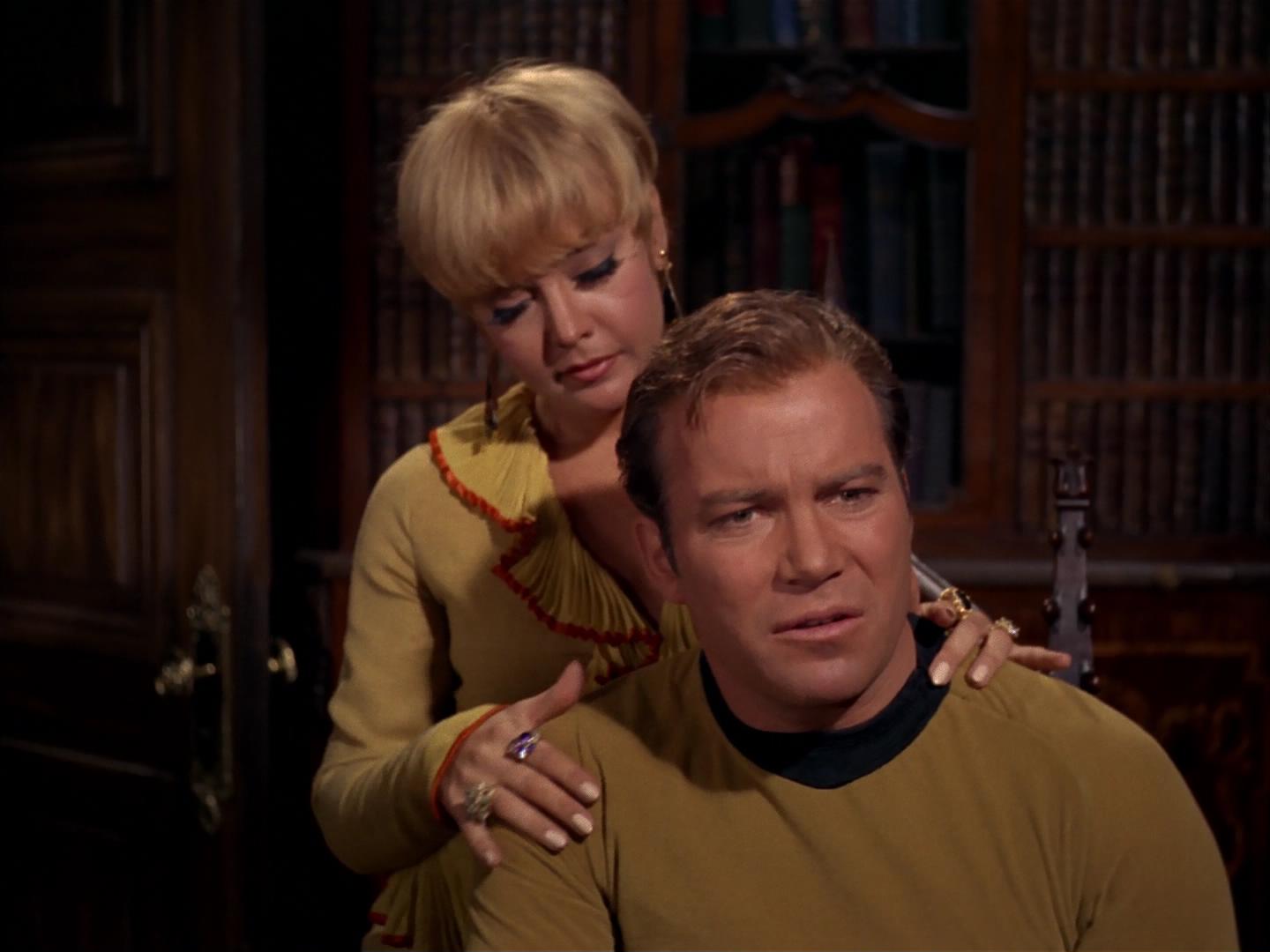 ariane179254_StarTrek_2x17_APieceOfTheAction_1366.jpg