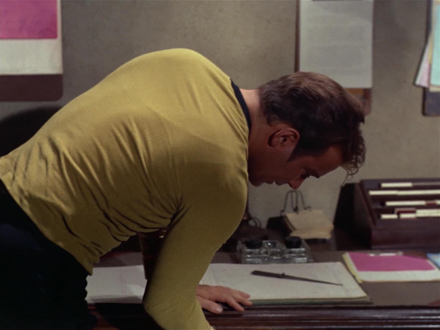 ariane179254_StarTrek_2x17_APieceOfTheAction_1445.jpg