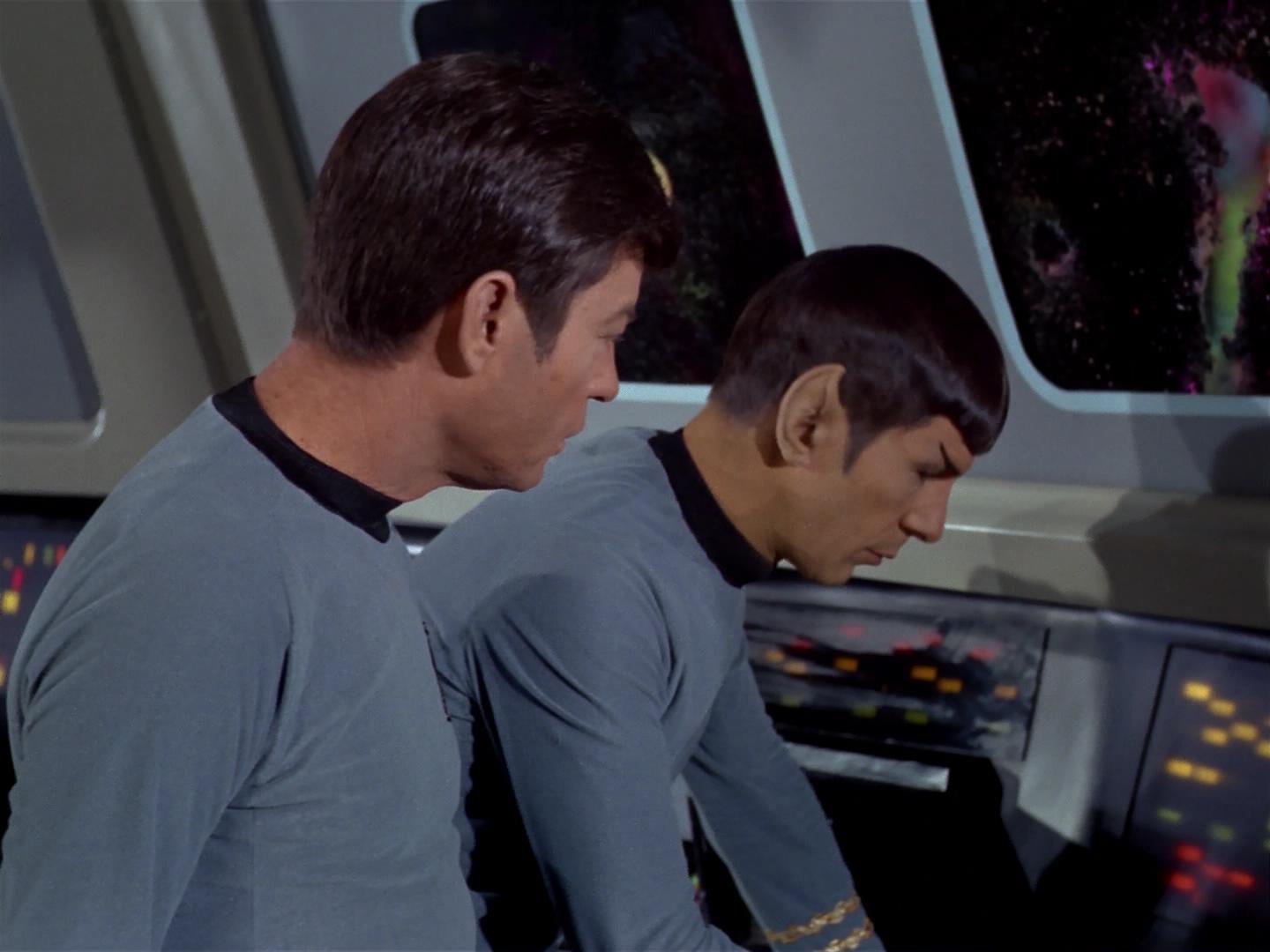 ariane179254_StarTrek_2x17_APieceOfTheAction_1493.jpg