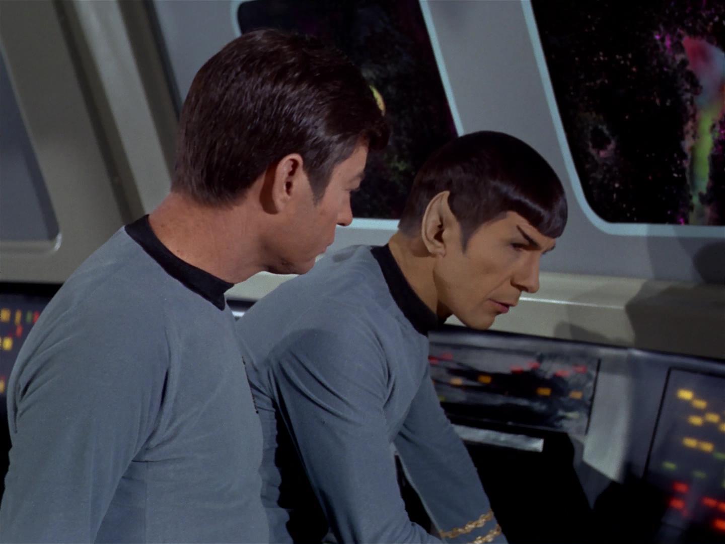 ariane179254_StarTrek_2x17_APieceOfTheAction_1495.jpg