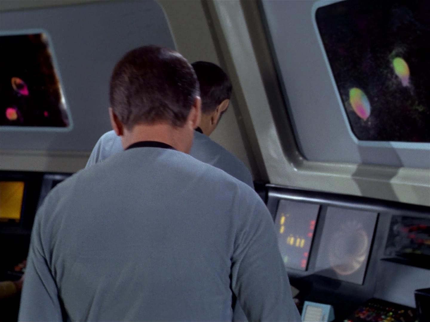 ariane179254_StarTrek_2x17_APieceOfTheAction_1522.jpg
