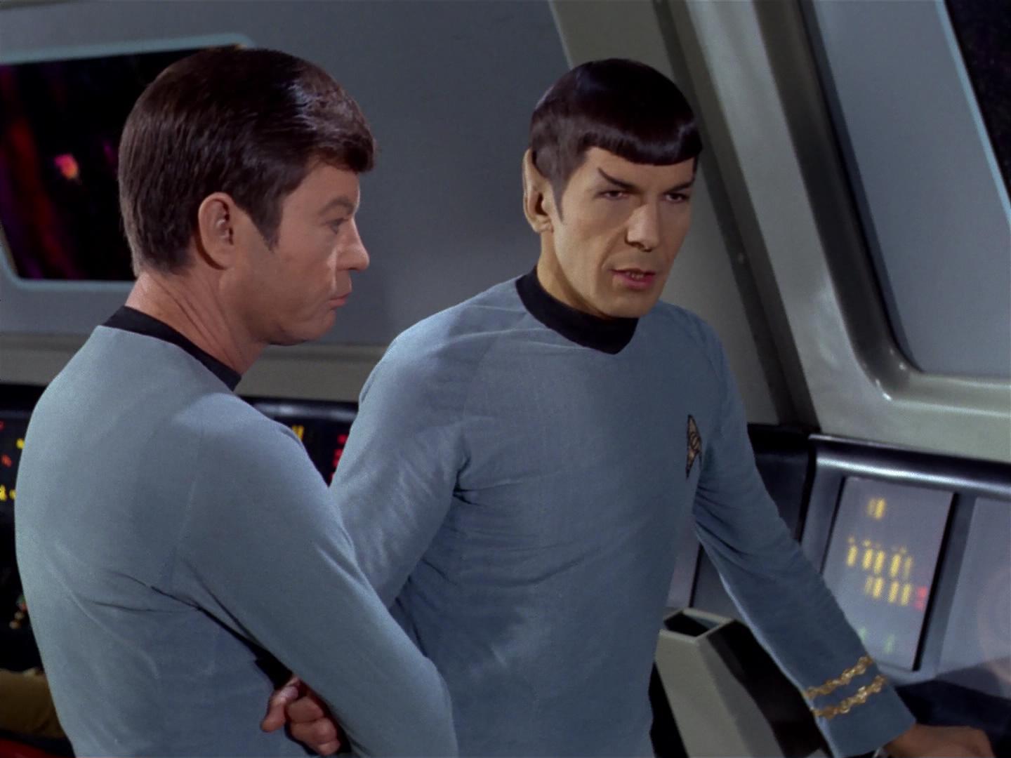 ariane179254_StarTrek_2x17_APieceOfTheAction_1525.jpg