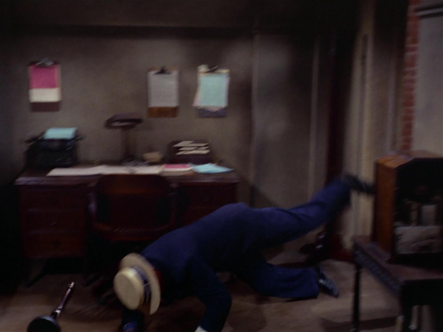 ariane179254_StarTrek_2x17_APieceOfTheAction_1637.jpg