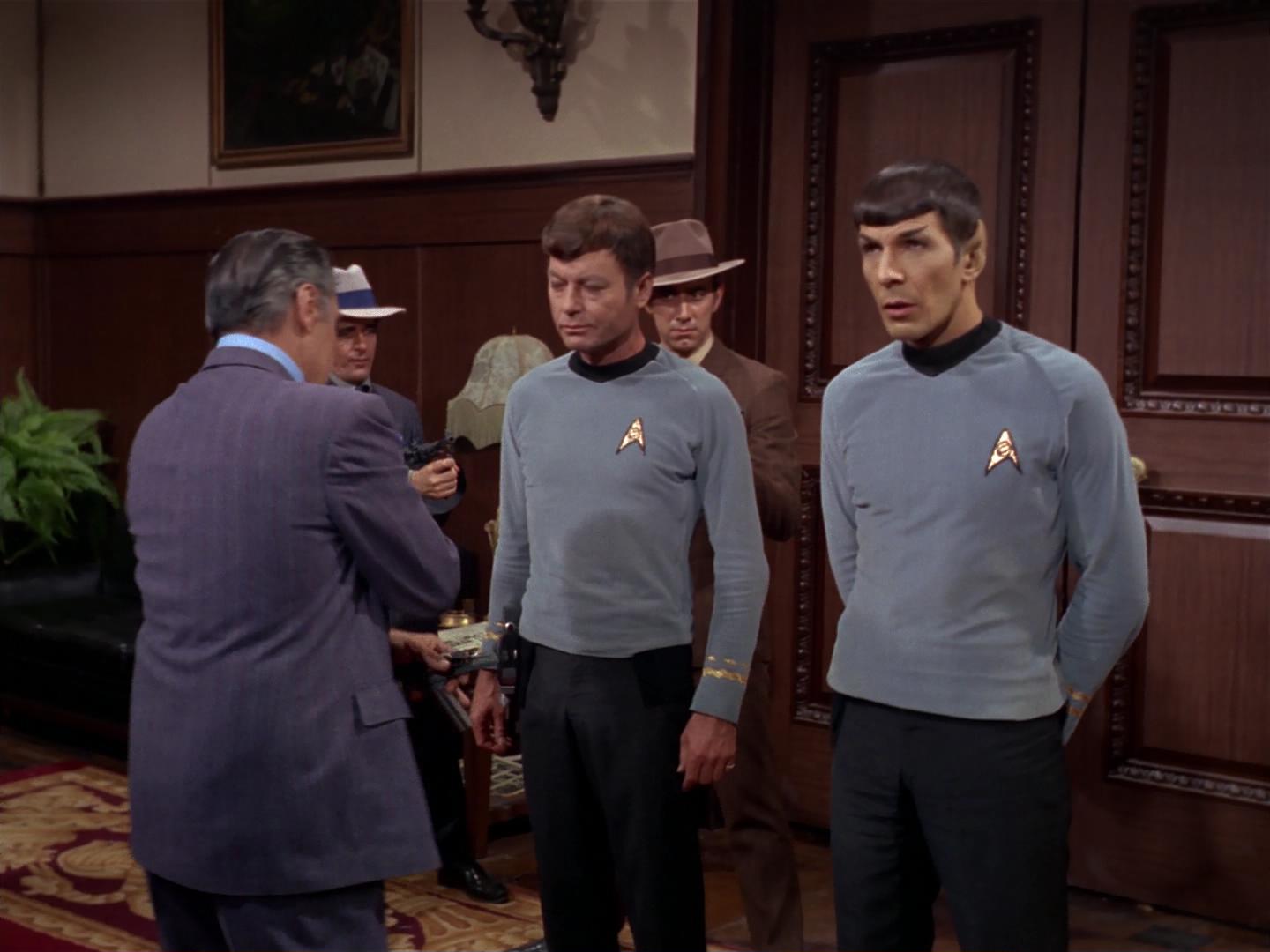 ariane179254_StarTrek_2x17_APieceOfTheAction_1725.jpg