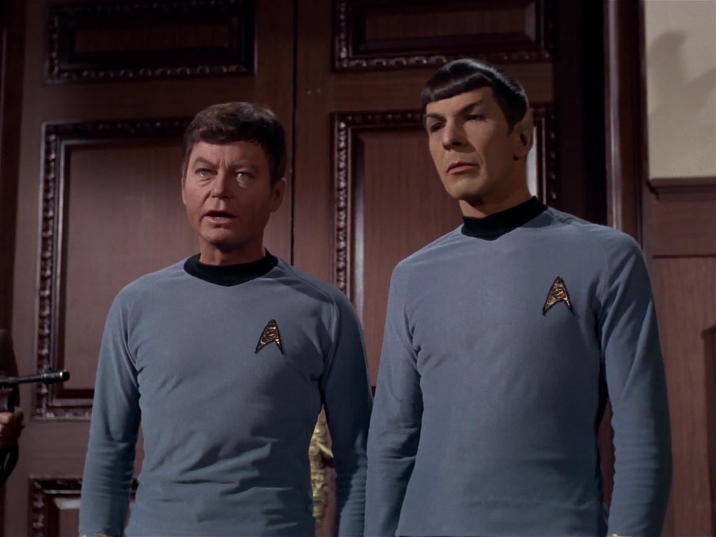 ariane179254_StarTrek_2x17_APieceOfTheAction_1738.jpg