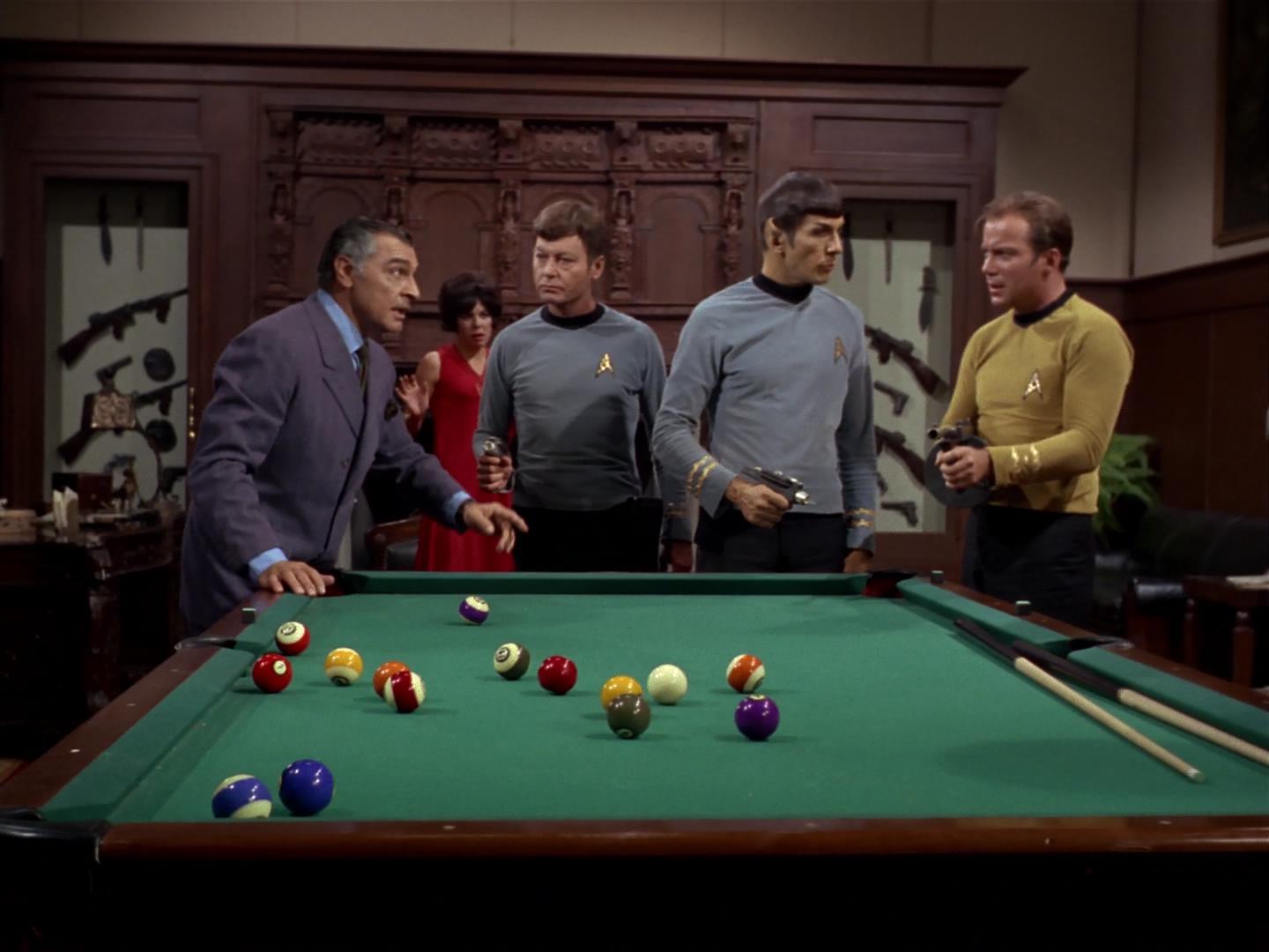 ariane179254_StarTrek_2x17_APieceOfTheAction_1784.jpg