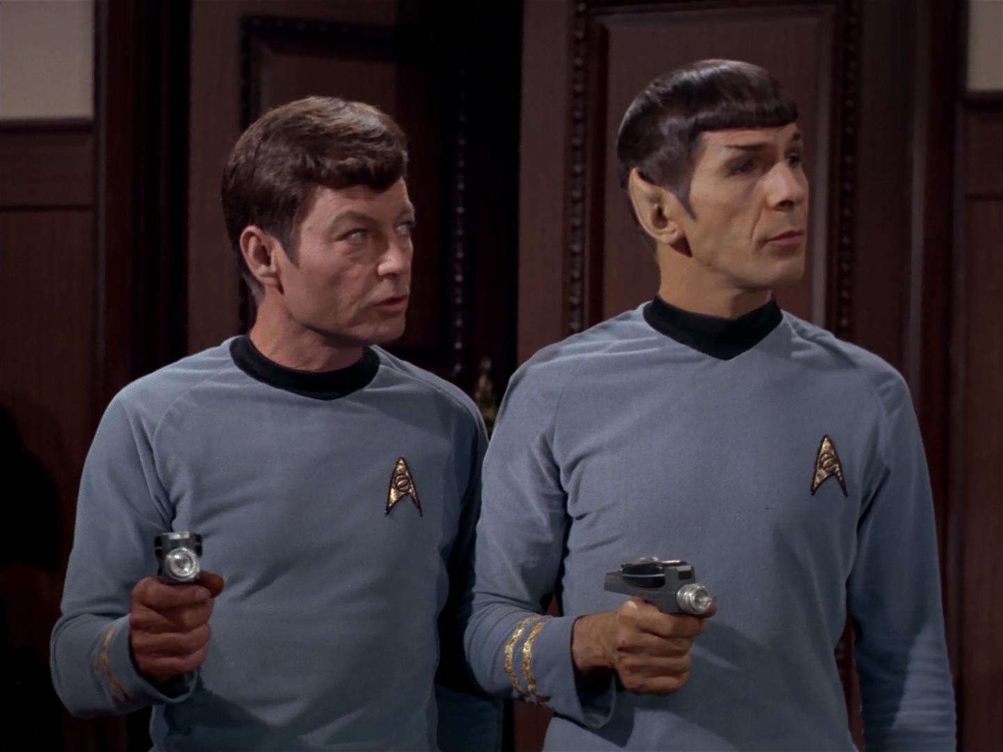 ariane179254_StarTrek_2x17_APieceOfTheAction_1798.jpg