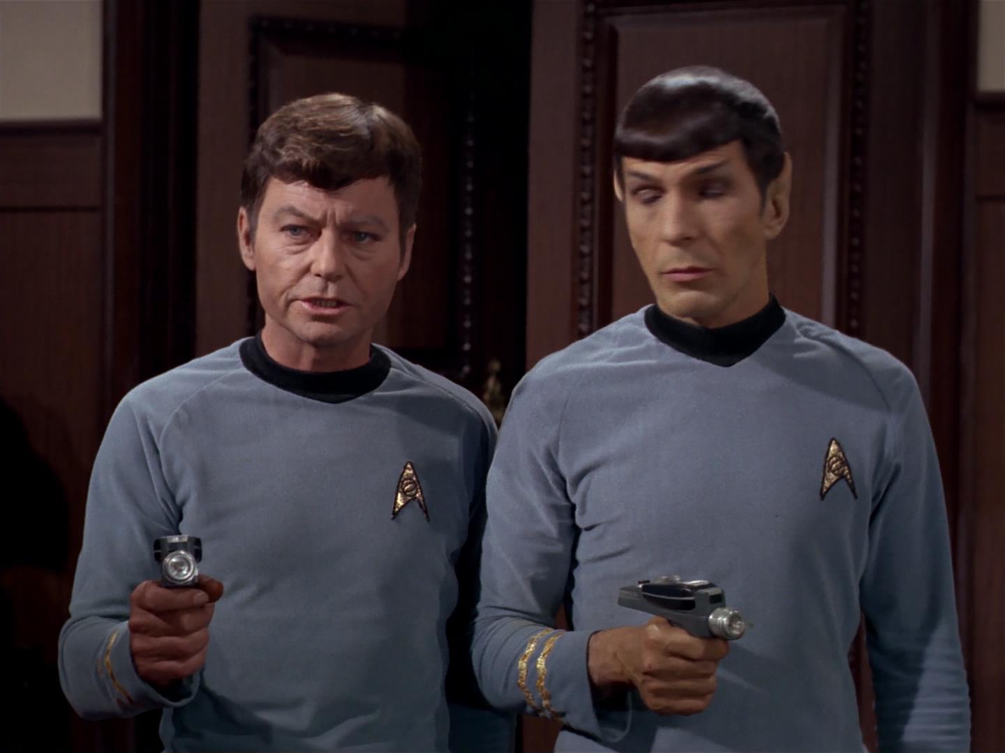 ariane179254_StarTrek_2x17_APieceOfTheAction_1811.jpg
