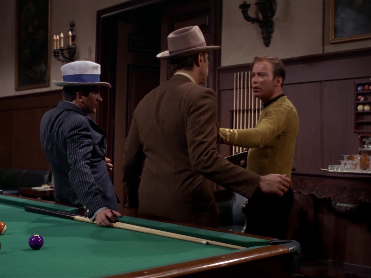 ariane179254_StarTrek_2x17_APieceOfTheAction_1829.jpg