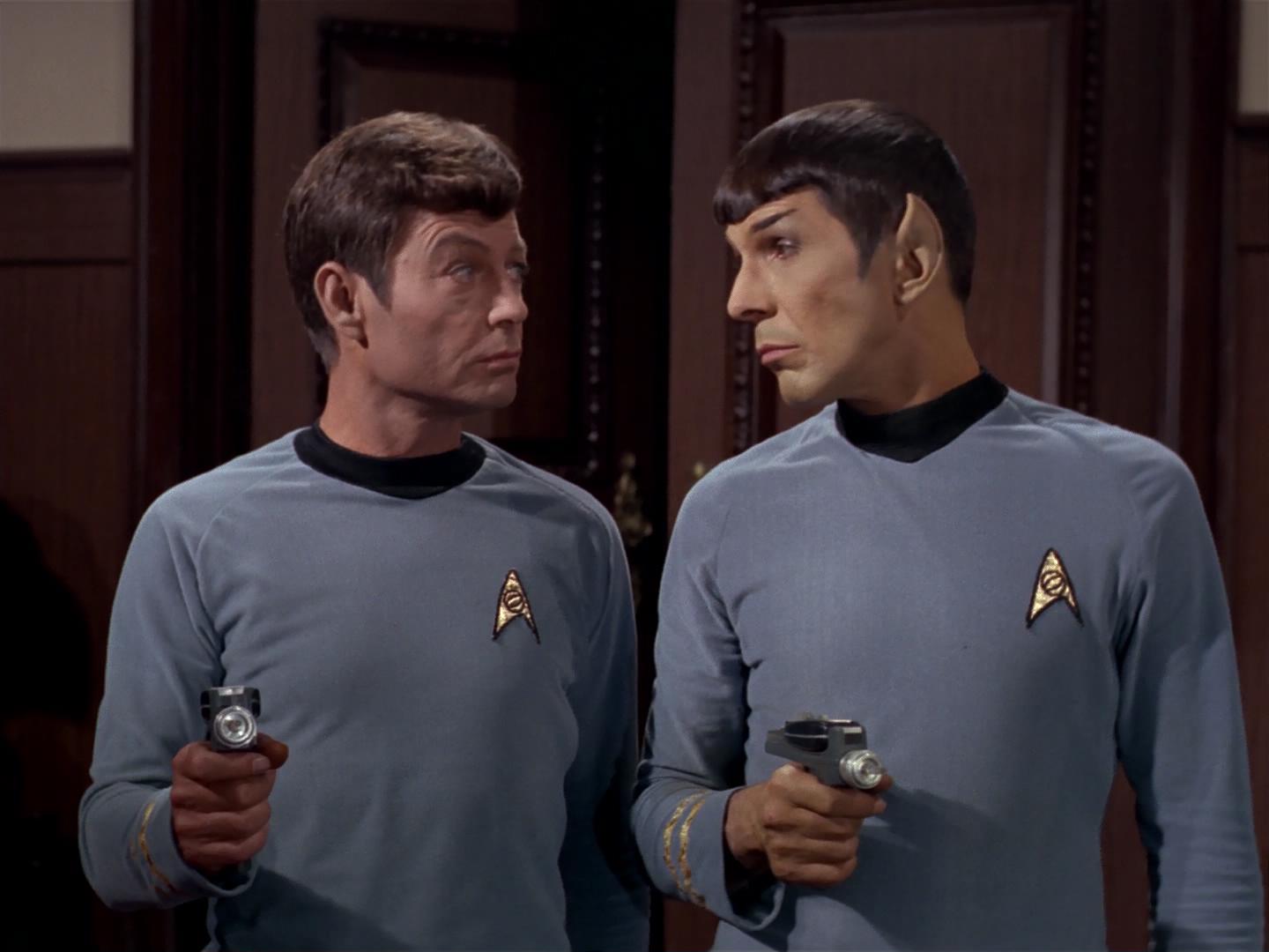 ariane179254_StarTrek_2x17_APieceOfTheAction_1837.jpg