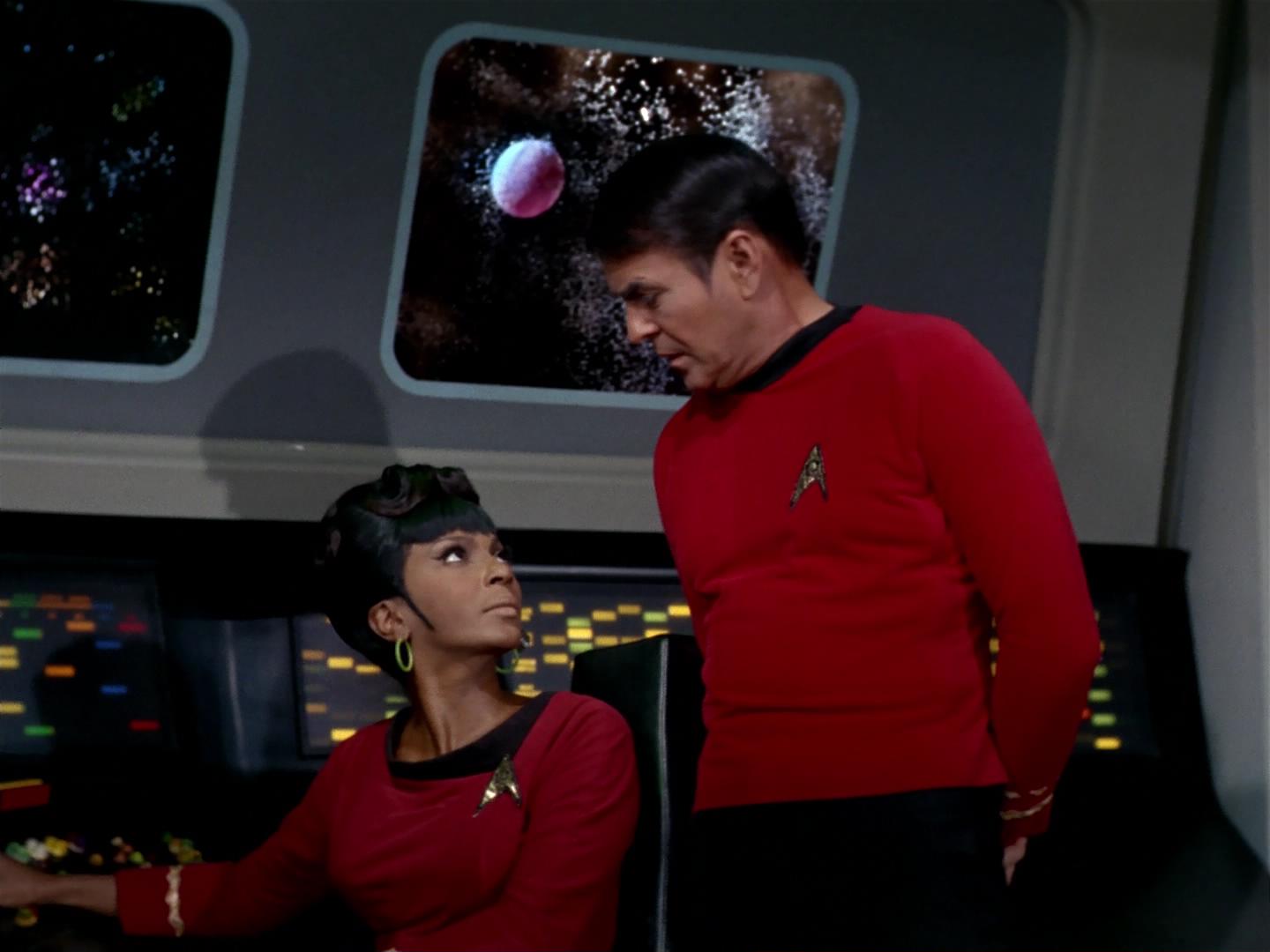 ariane179254_StarTrek_2x17_APieceOfTheAction_2385.jpg