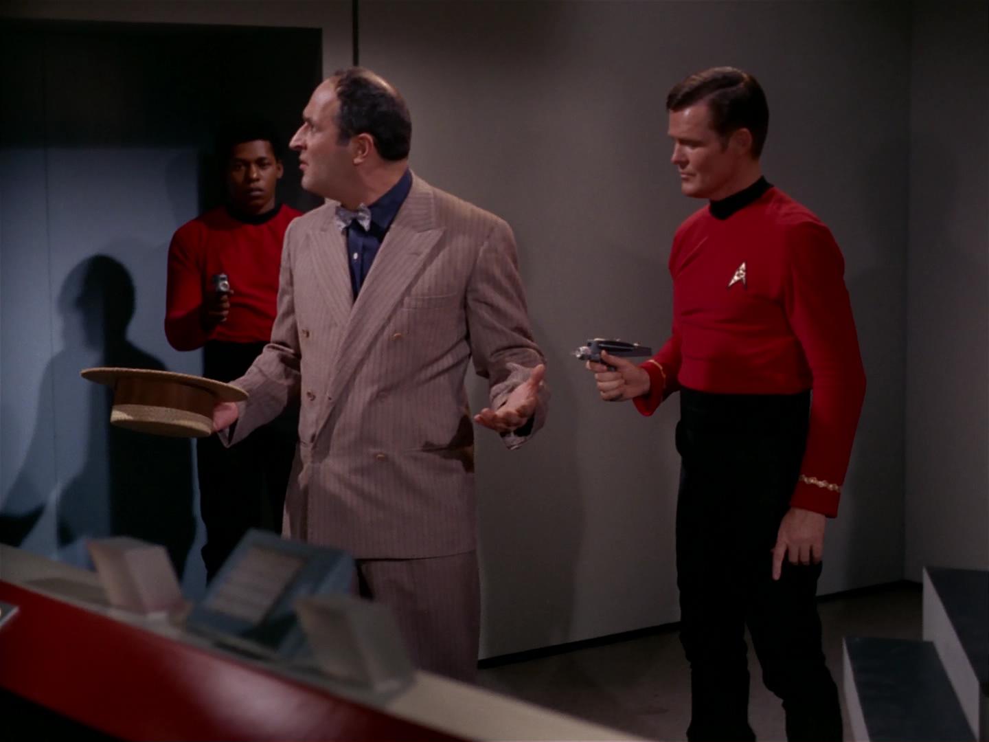 ariane179254_StarTrek_2x17_APieceOfTheAction_2495.jpg