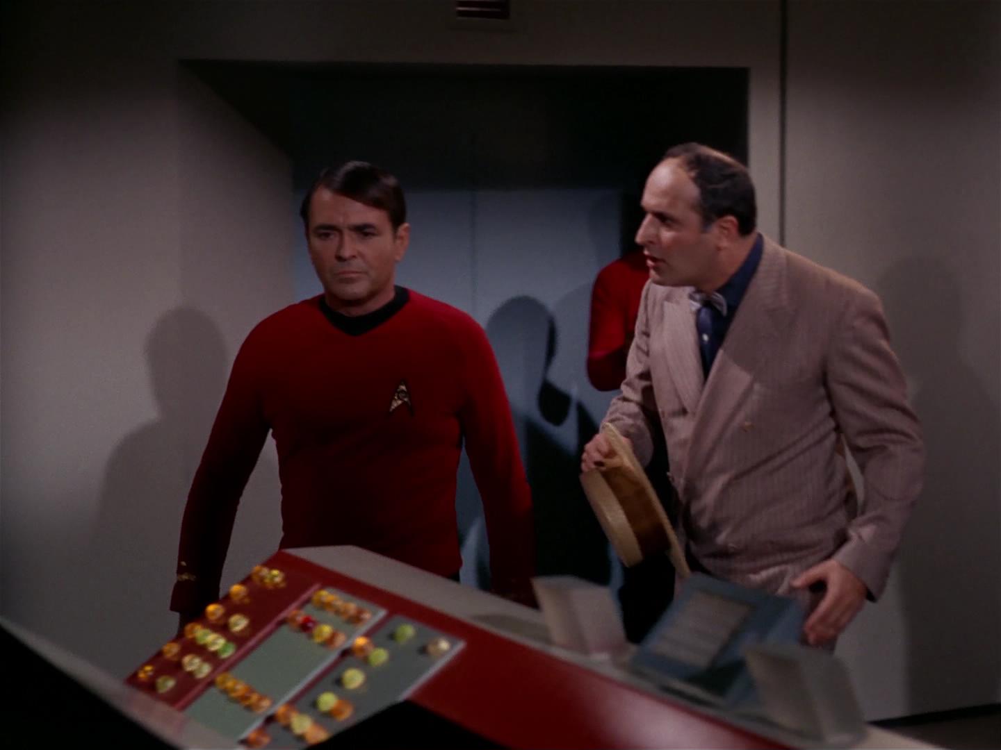 ariane179254_StarTrek_2x17_APieceOfTheAction_2499.jpg