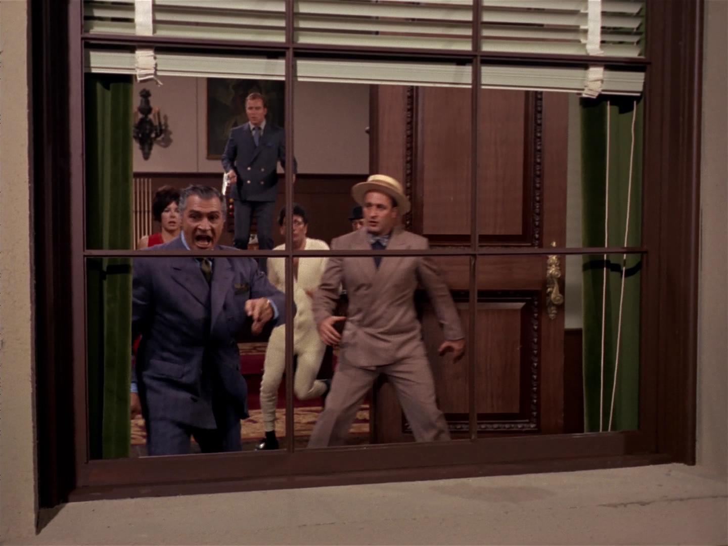 ariane179254_StarTrek_2x17_APieceOfTheAction_2919.jpg